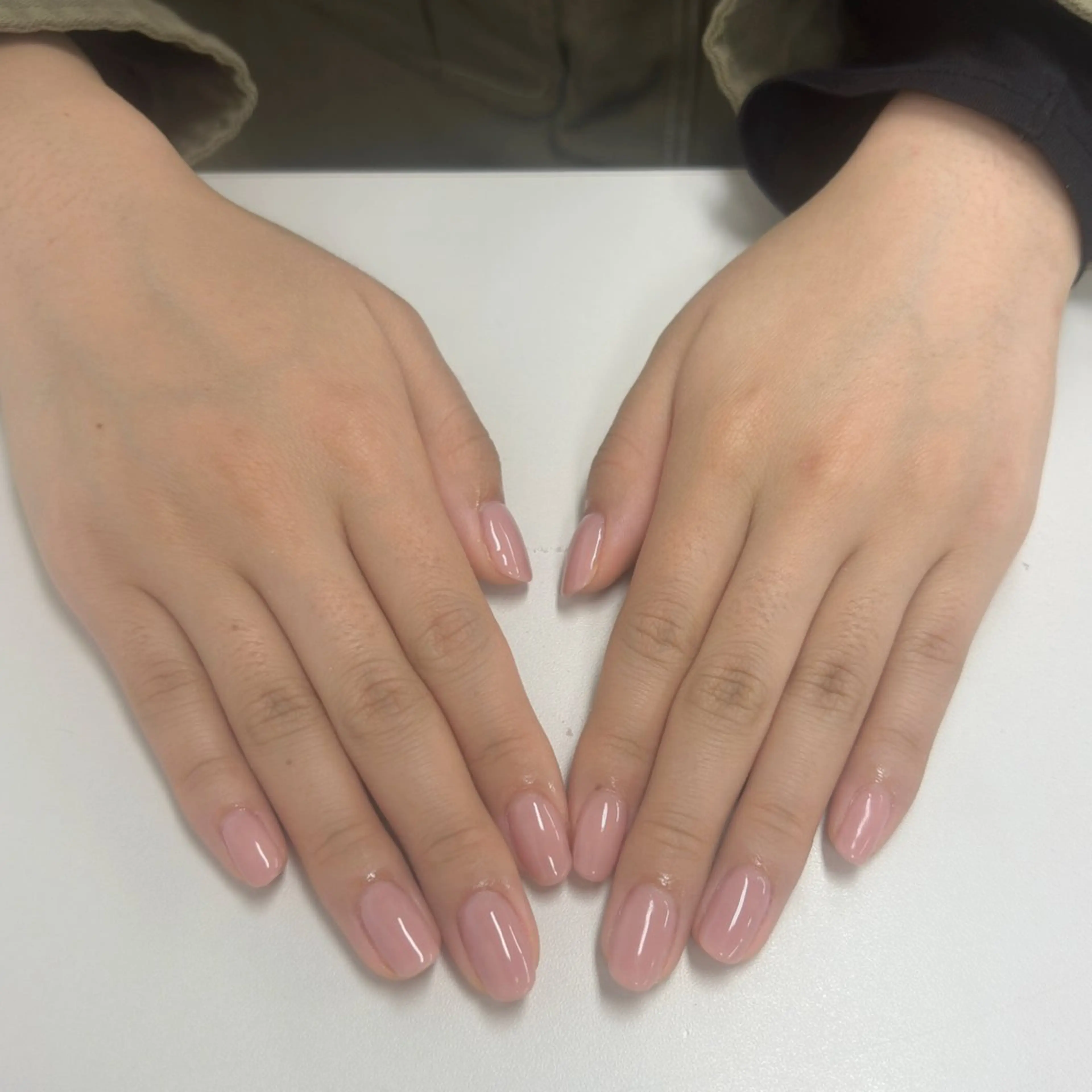 ネイル プラスネイル北千住東口店所属・しもむら ひなこのネイルデザイン