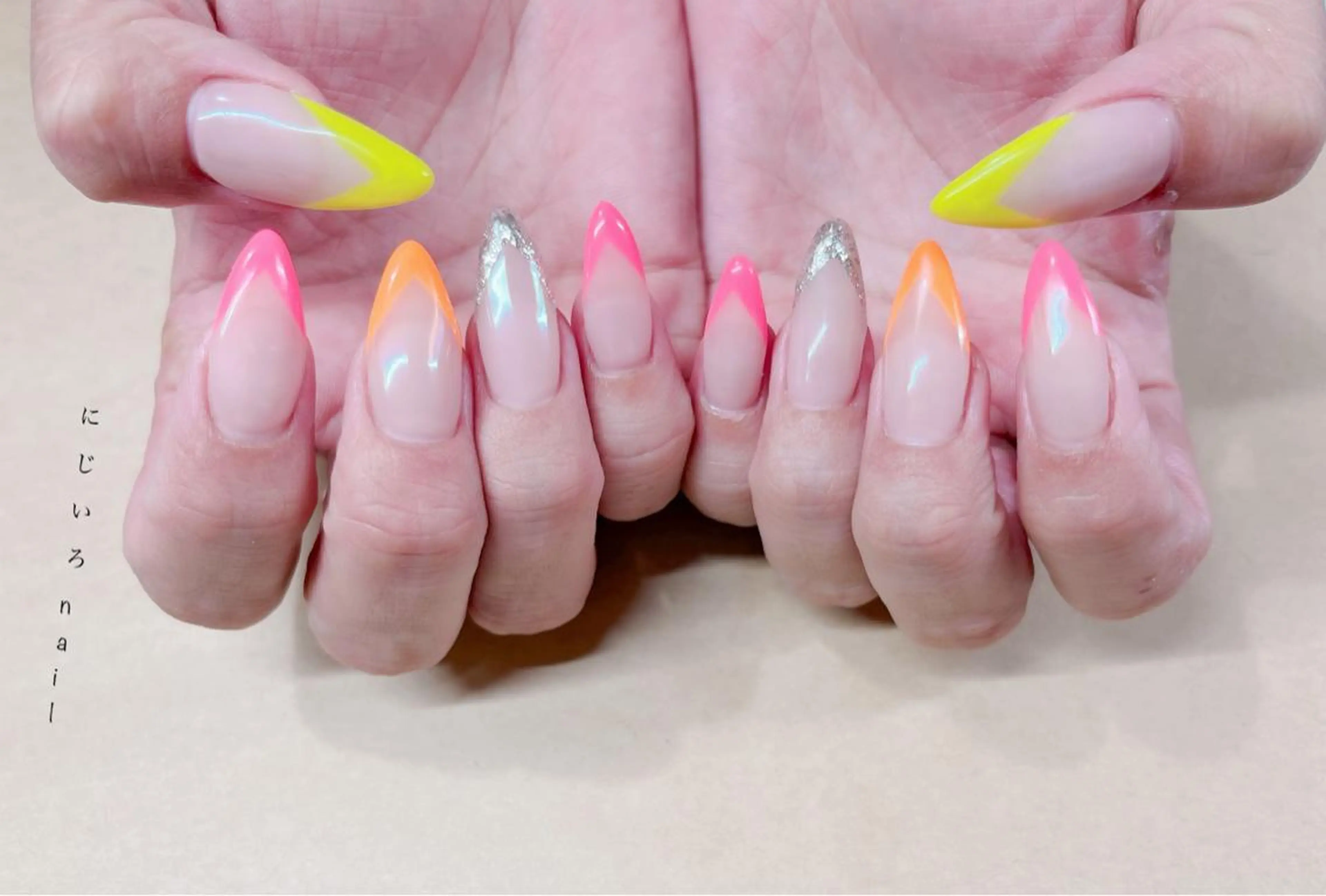 ネイル にじいろ nailのネイルデザイン