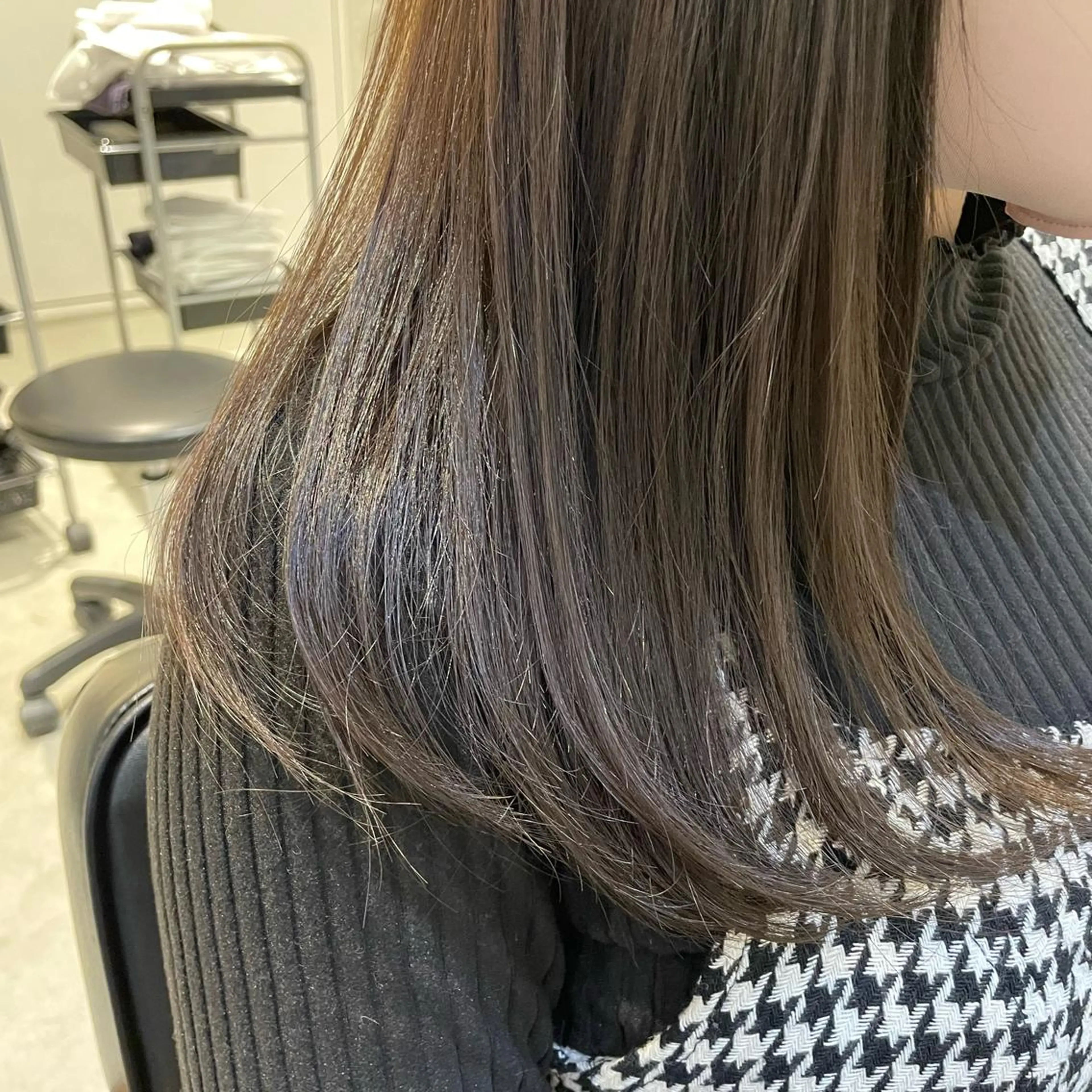 ミディアム カラー カット ヘアカラー トリートメント 外山 実咲のヘアスタイル