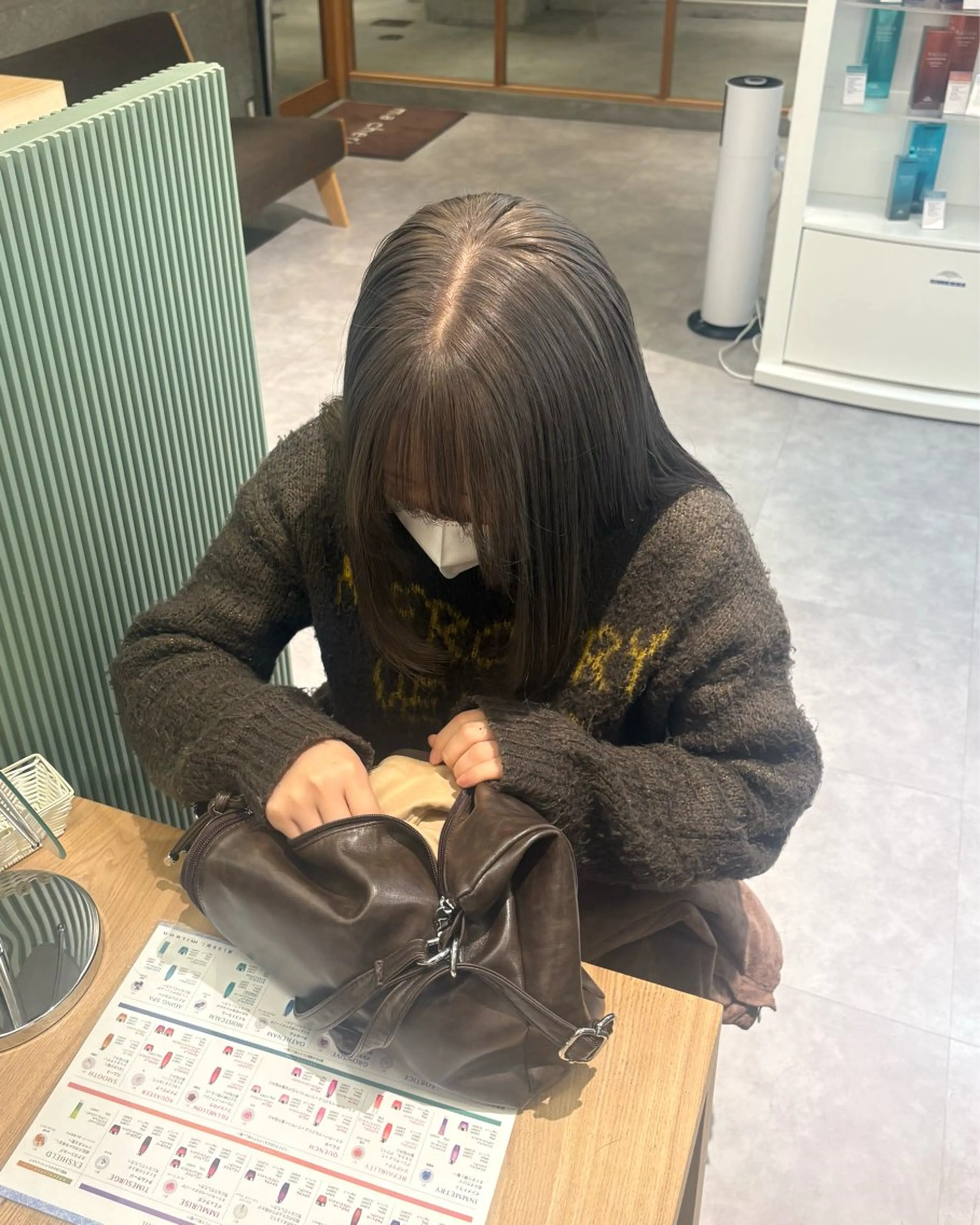 セミロング macheriebyhase所属・藤井 心音のヘアスタイル