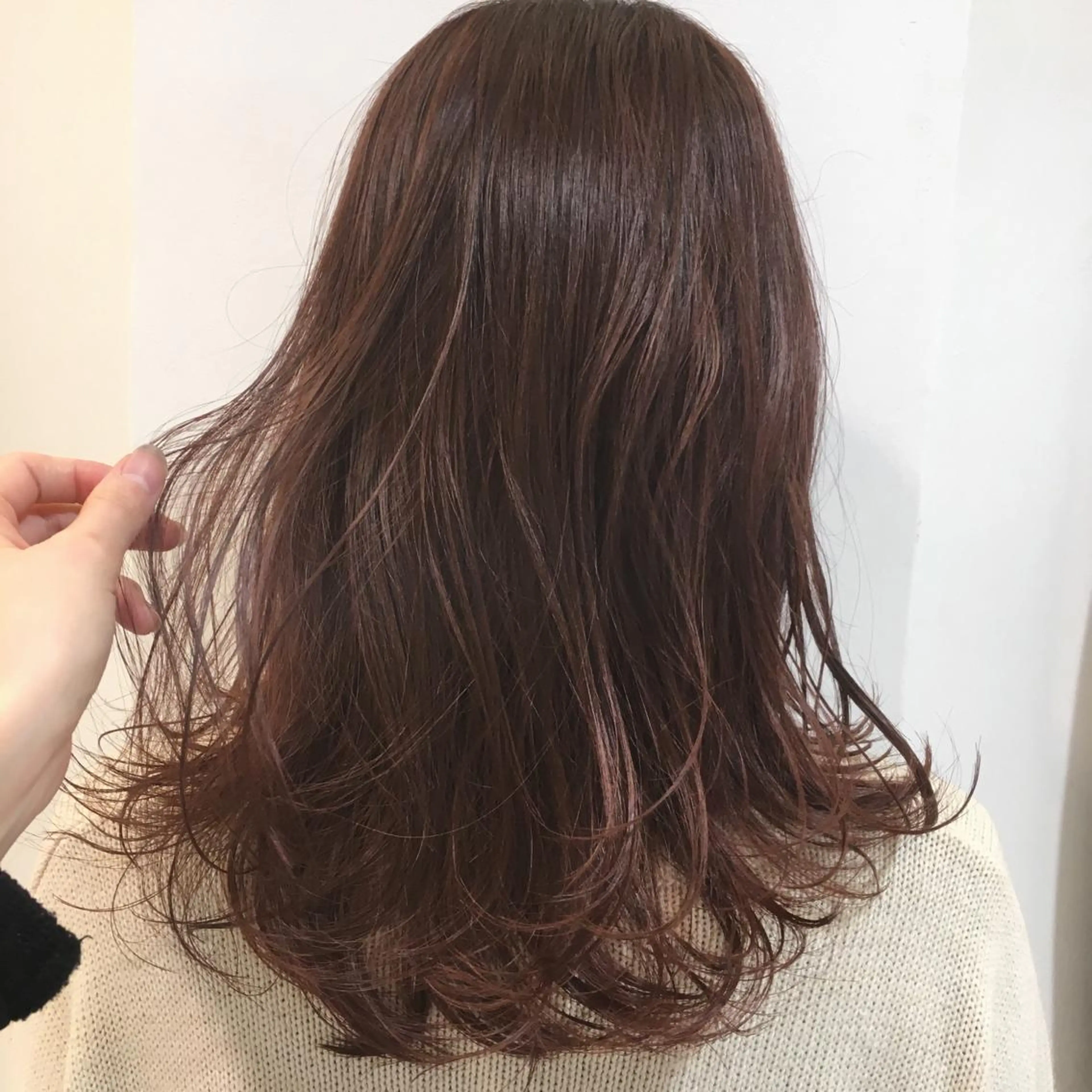 ロング カラー 加藤 あやみのヘアスタイル
