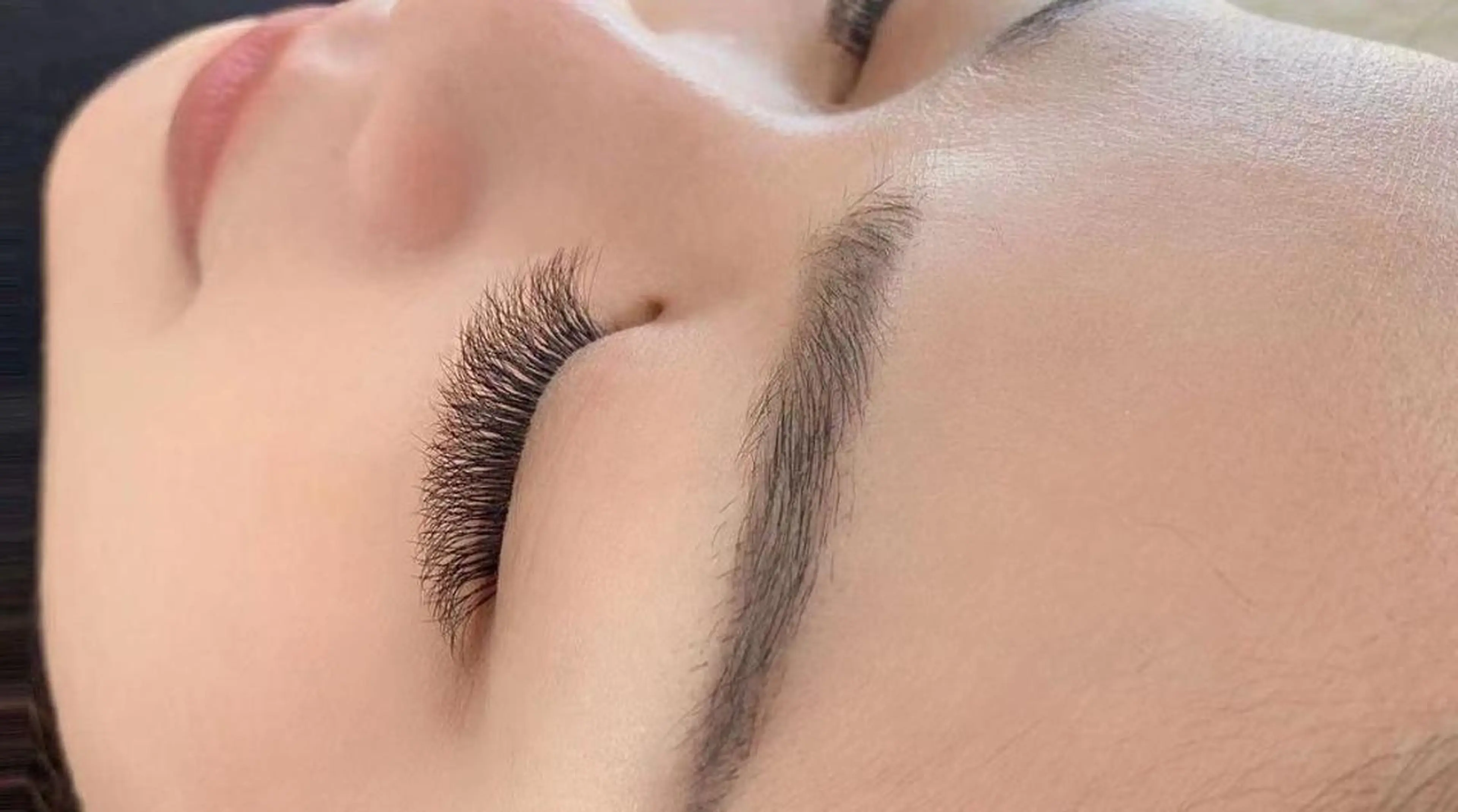 マツエク・マツパ 付け放題 バインドロック カラーマツエク フラットラッシュ ミンク く みのマツエク・マツパデザイン