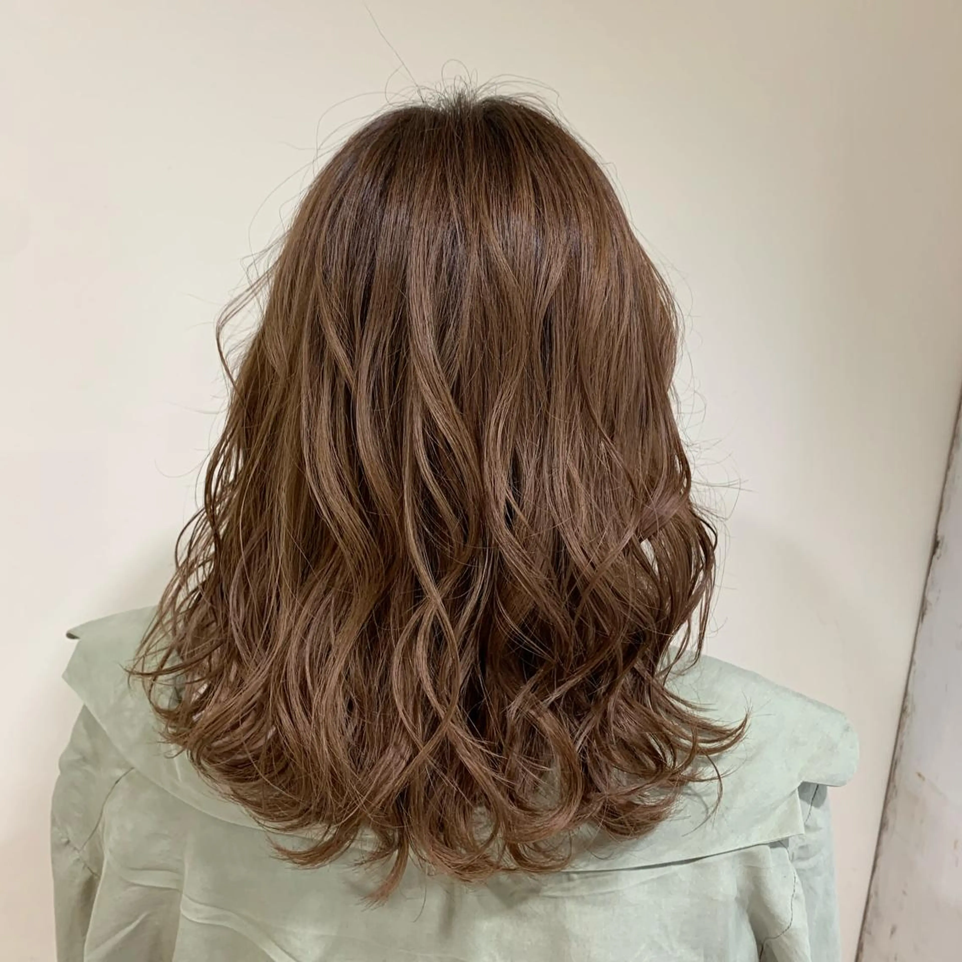 セミロング カラー JUNYA 海外ガールヘアのヘアスタイル