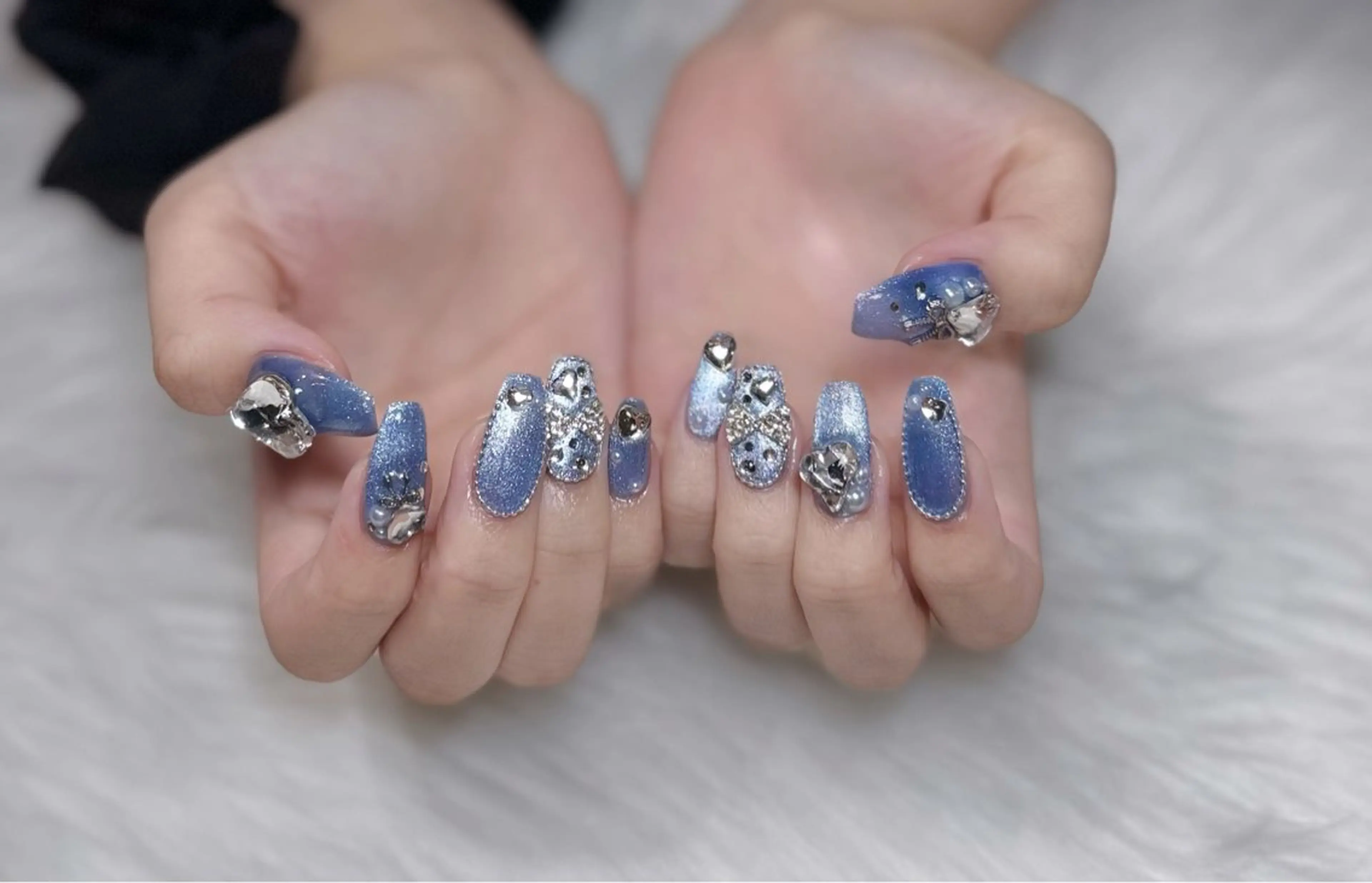 ネイル オーロラネイル チークネイル フットネイル フレンチネイル ジェルネイル ハンドネイル Nichi Nailsのネイルデザイン