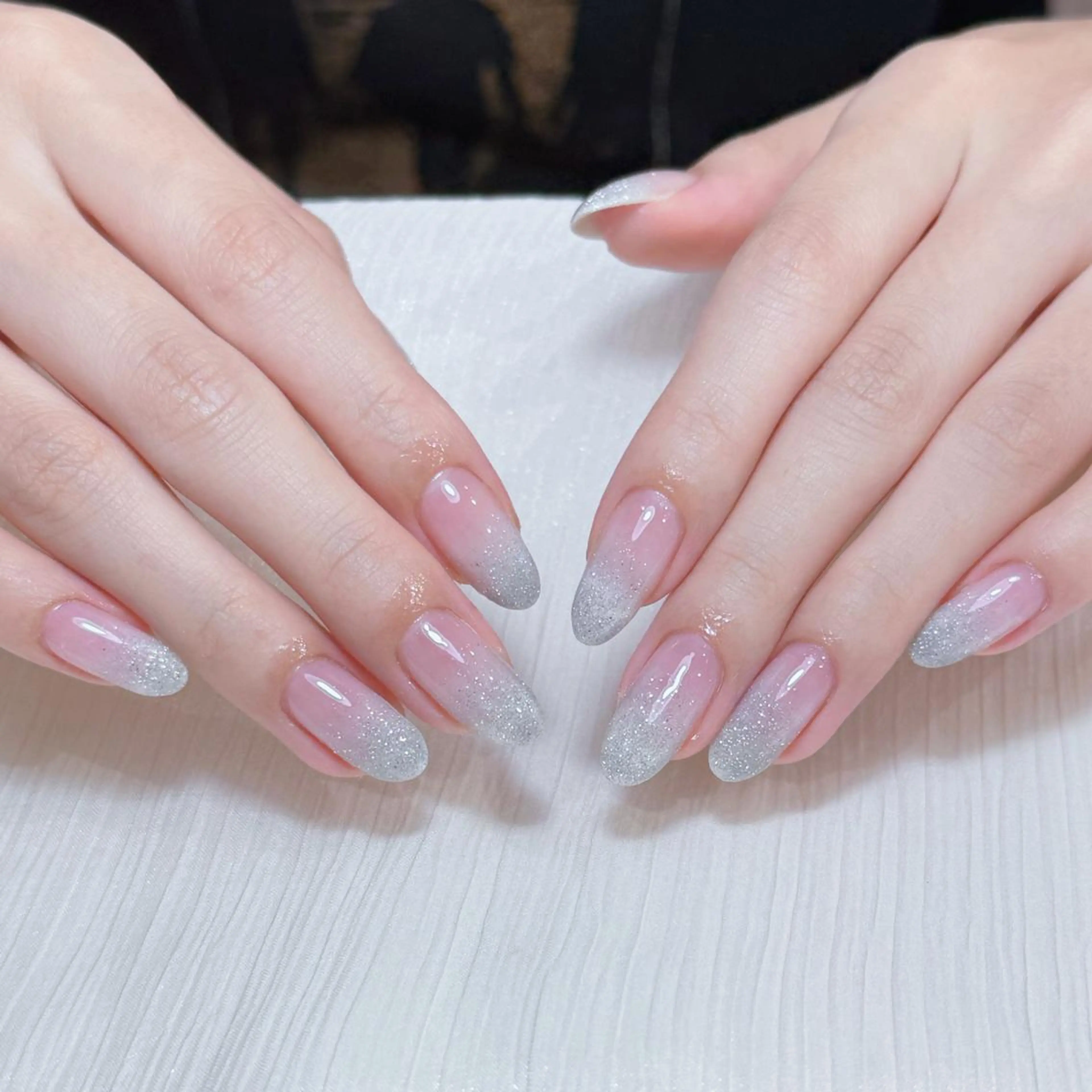 🧚🏻‍♀️🍒チップ長さだし🍒平日10時〜16時時間限定ワンカラー&ラメグラの写真