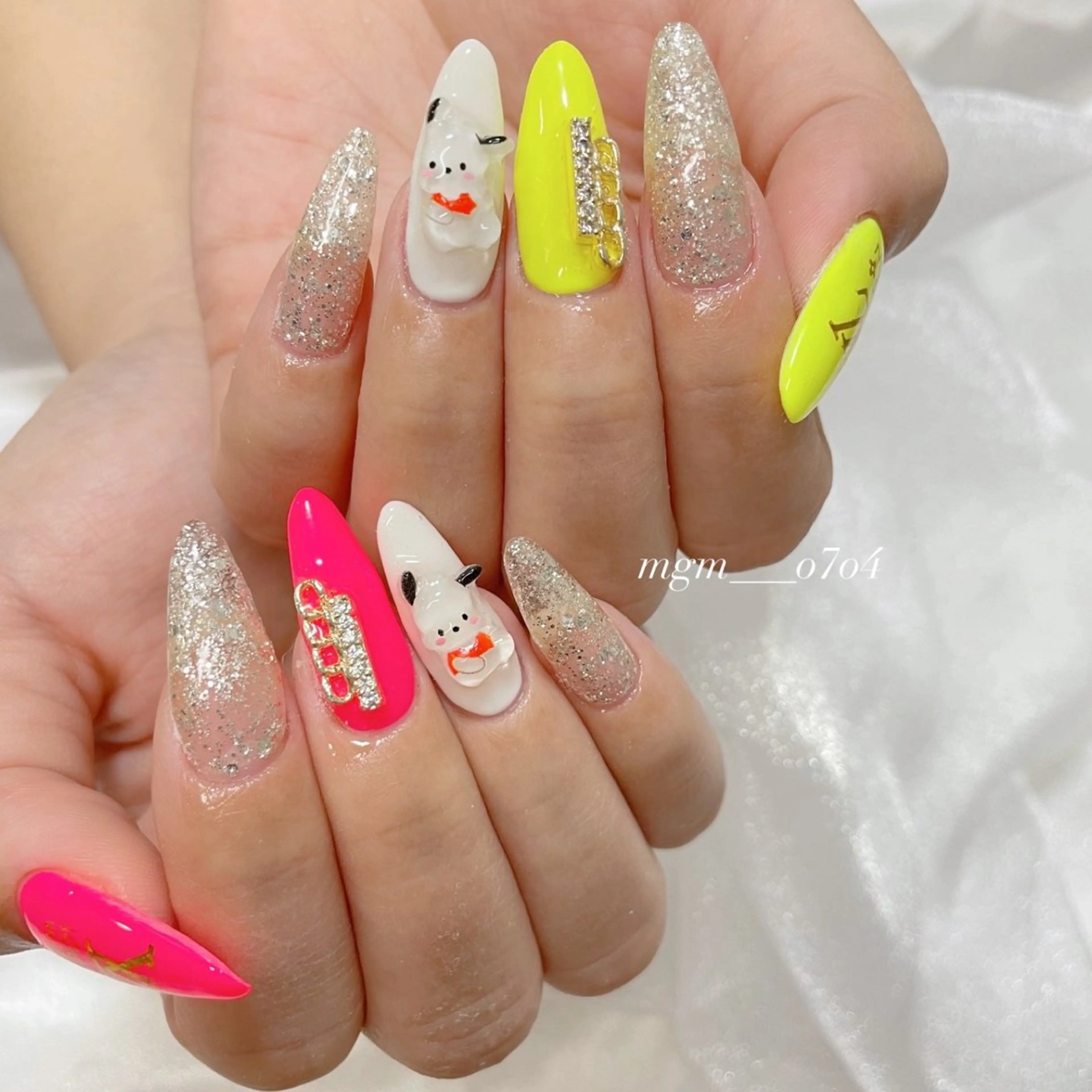 ネイル MoON...❤︎ MeGuのネイルデザイン