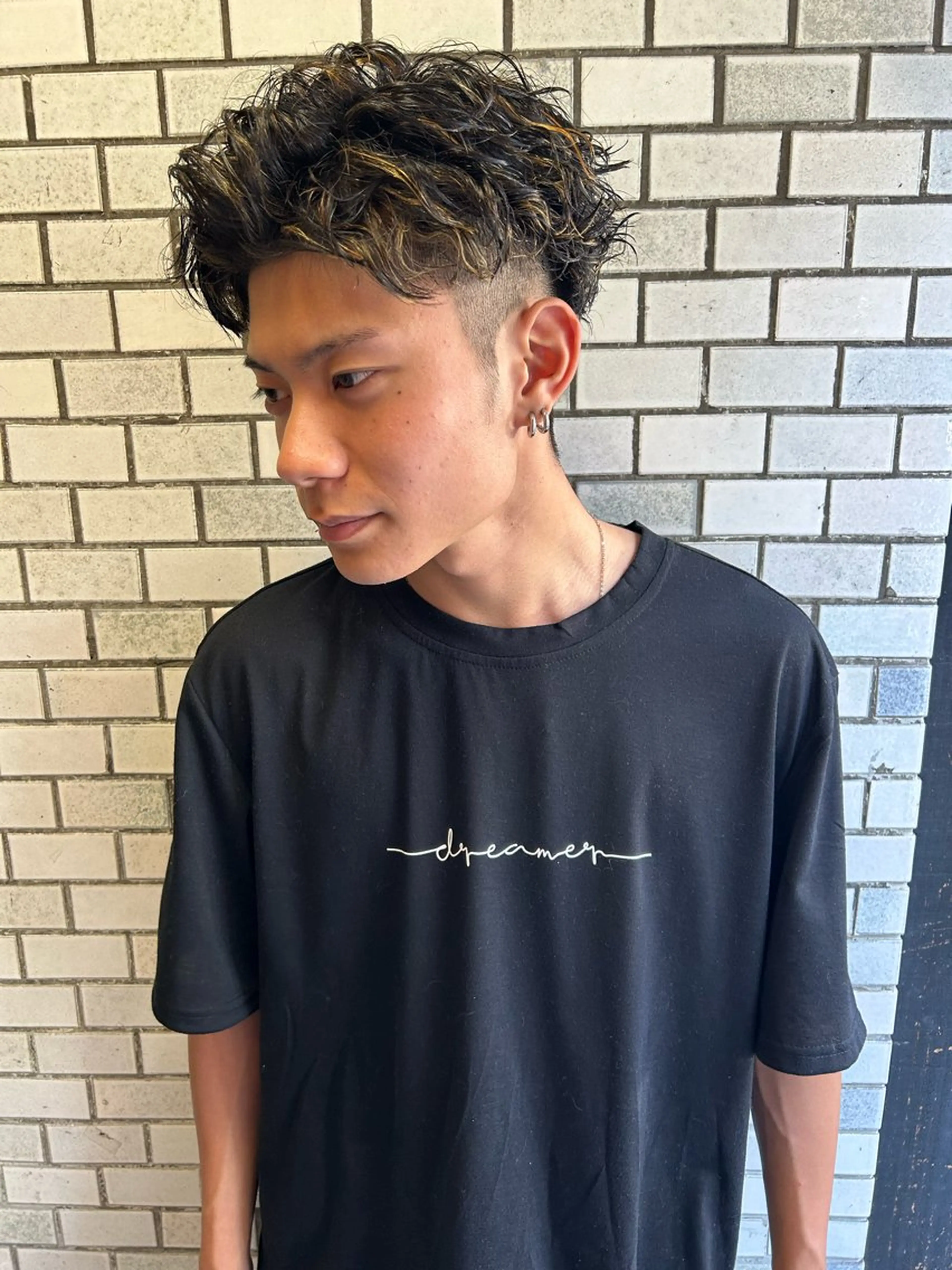 ショート カラー パーマ メンズ メンズブリーチ メンズハイライト メンズインナーカラー メンズパーマ プードルパーマ charme所属・💈メンズカット ✂︎伊藤大輝💈のヘアスタイル