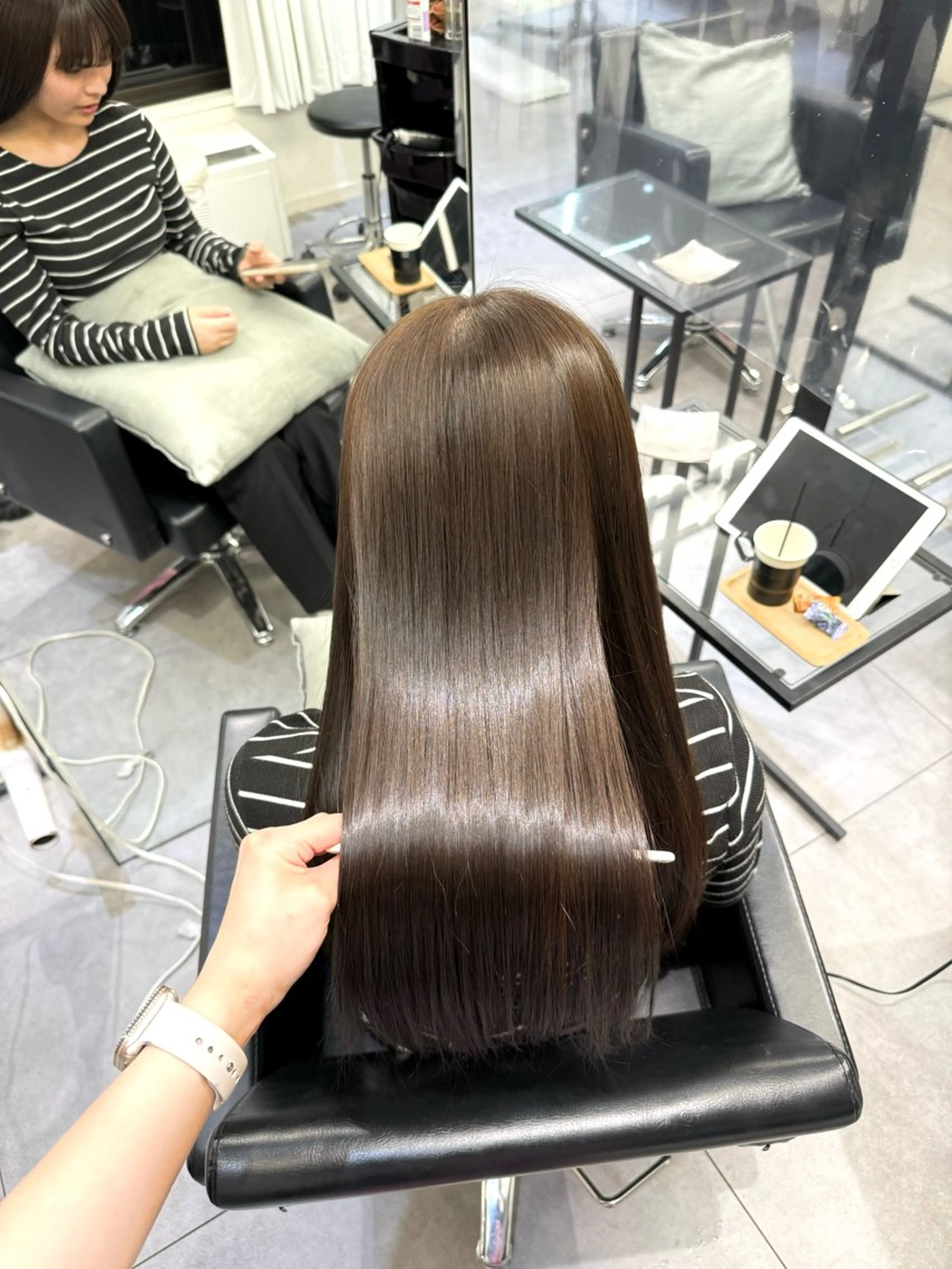 ロング カラー 縮毛矯正 AHNKISM所属・似合わせカット💎 トレンドレイヤーのヘアスタイル