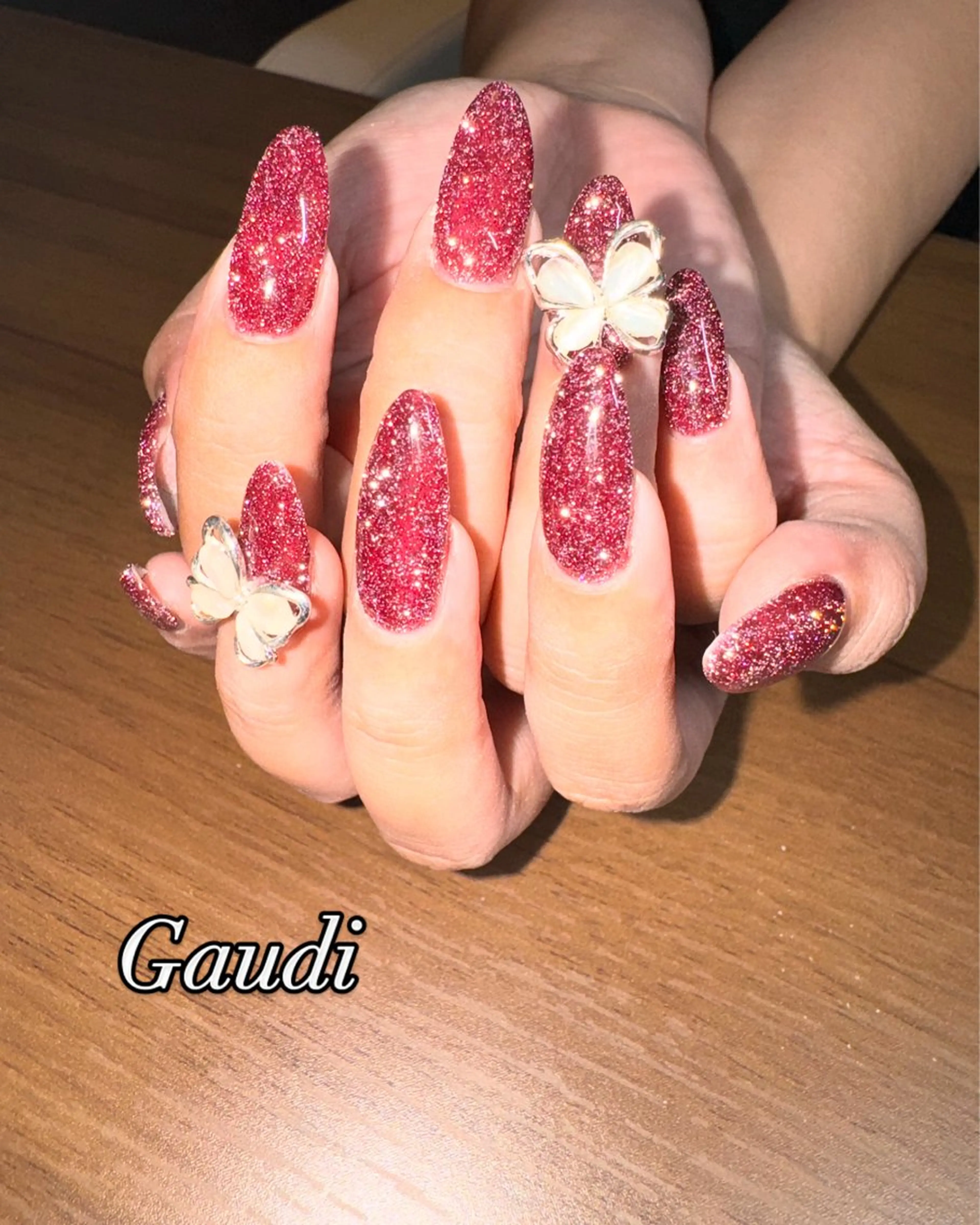 ネイル フラッシュネイル ジェルネイル キラキラネイル ワンカラーネイル Gaudi.Nail Rinaのその他イメージ