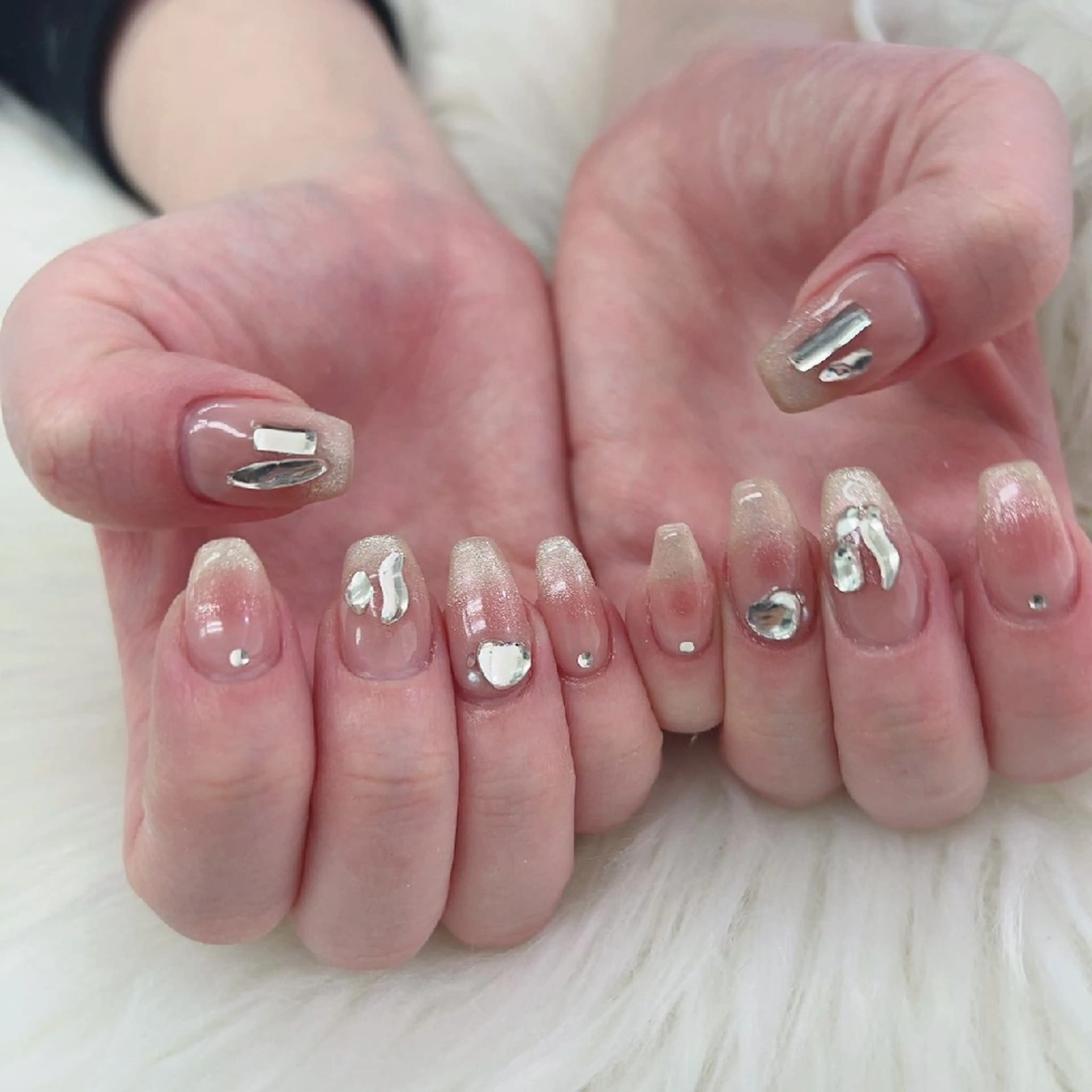 ネイル DOMI　NAIL 💅🏻のネイルデザイン