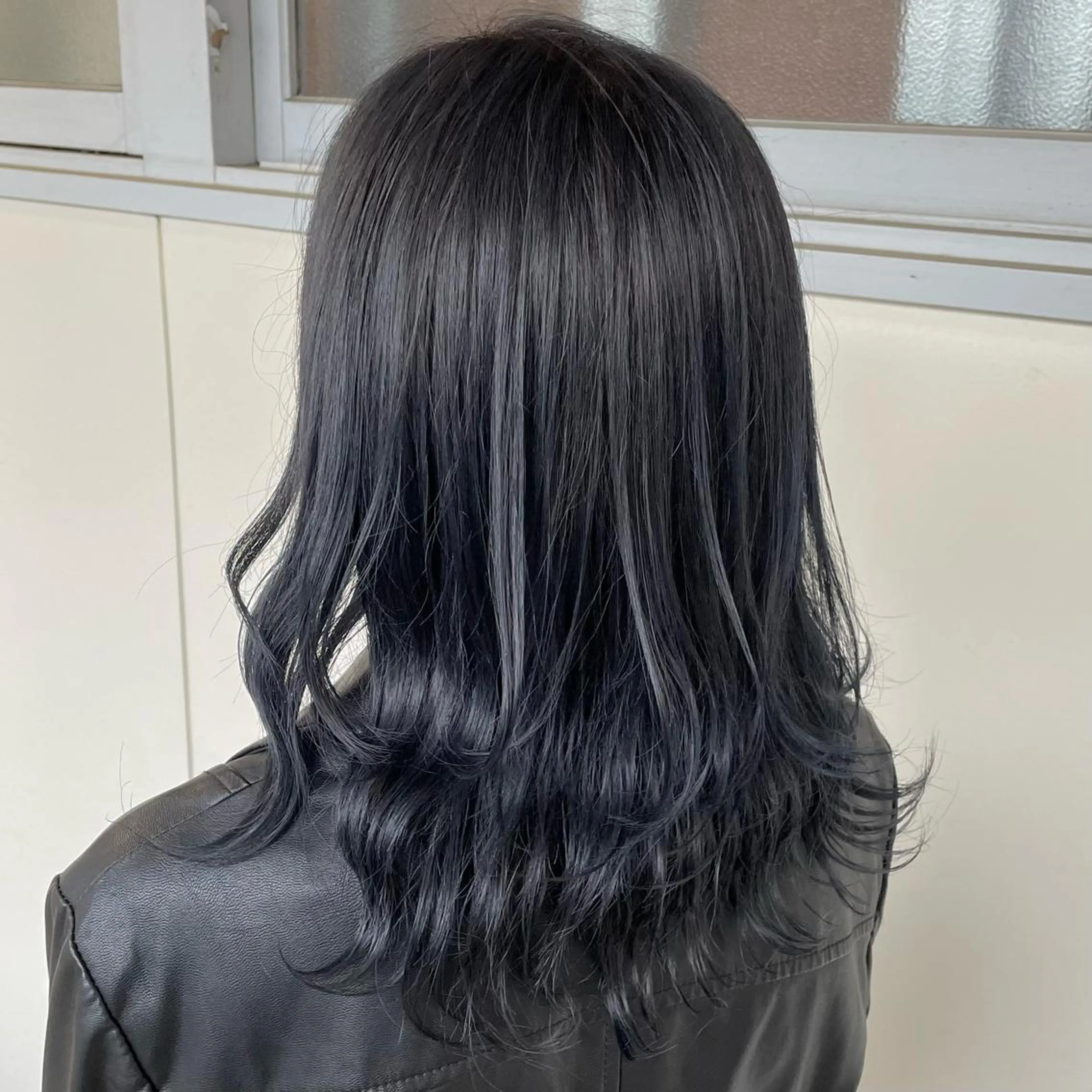 セミロング カラー ヘアアレンジ maoブリーチ無し 似合わせカラーのヘアスタイル