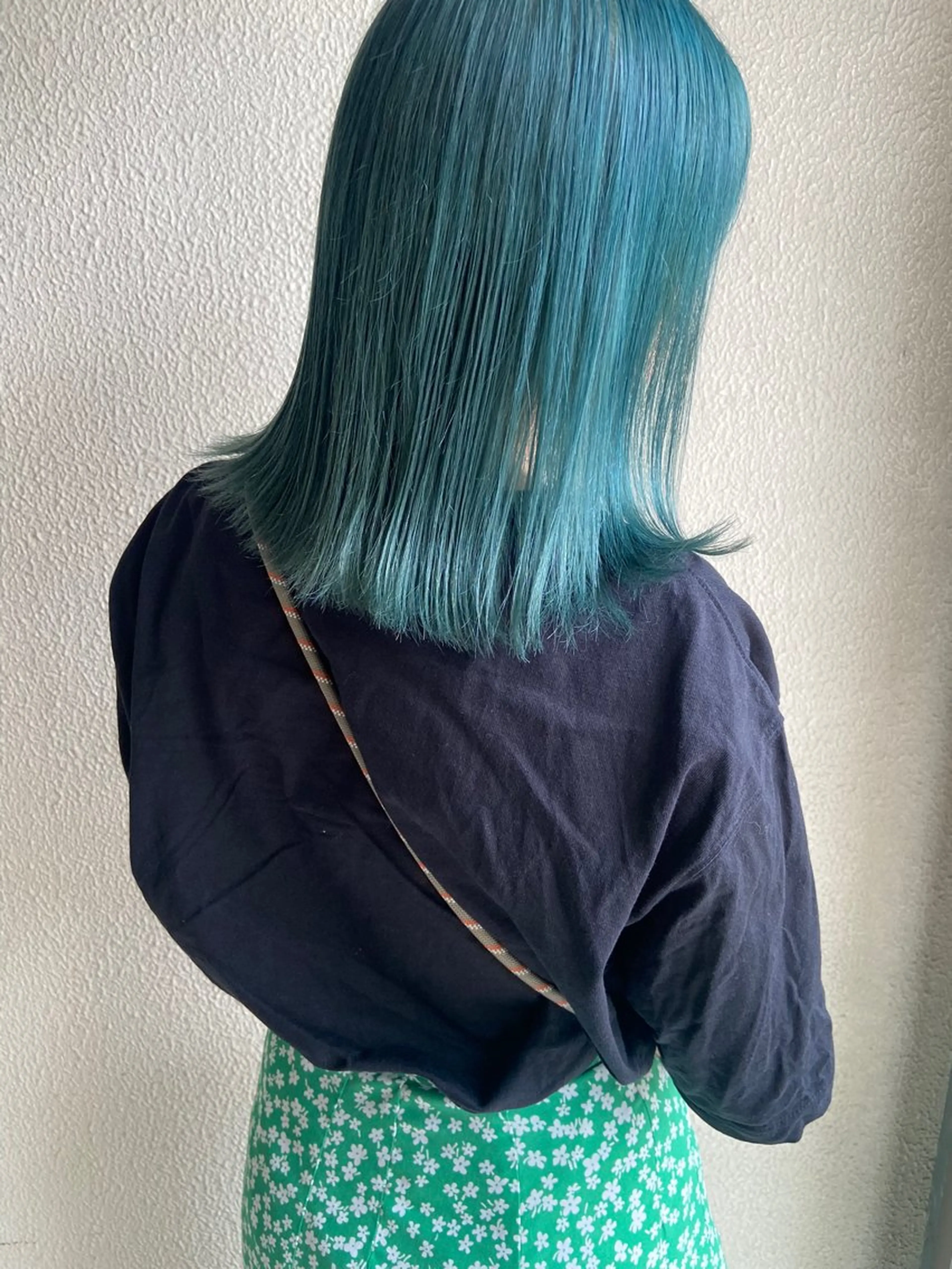 ミディアム カラー CIERA所属・トウジョウ アリサのヘアスタイル