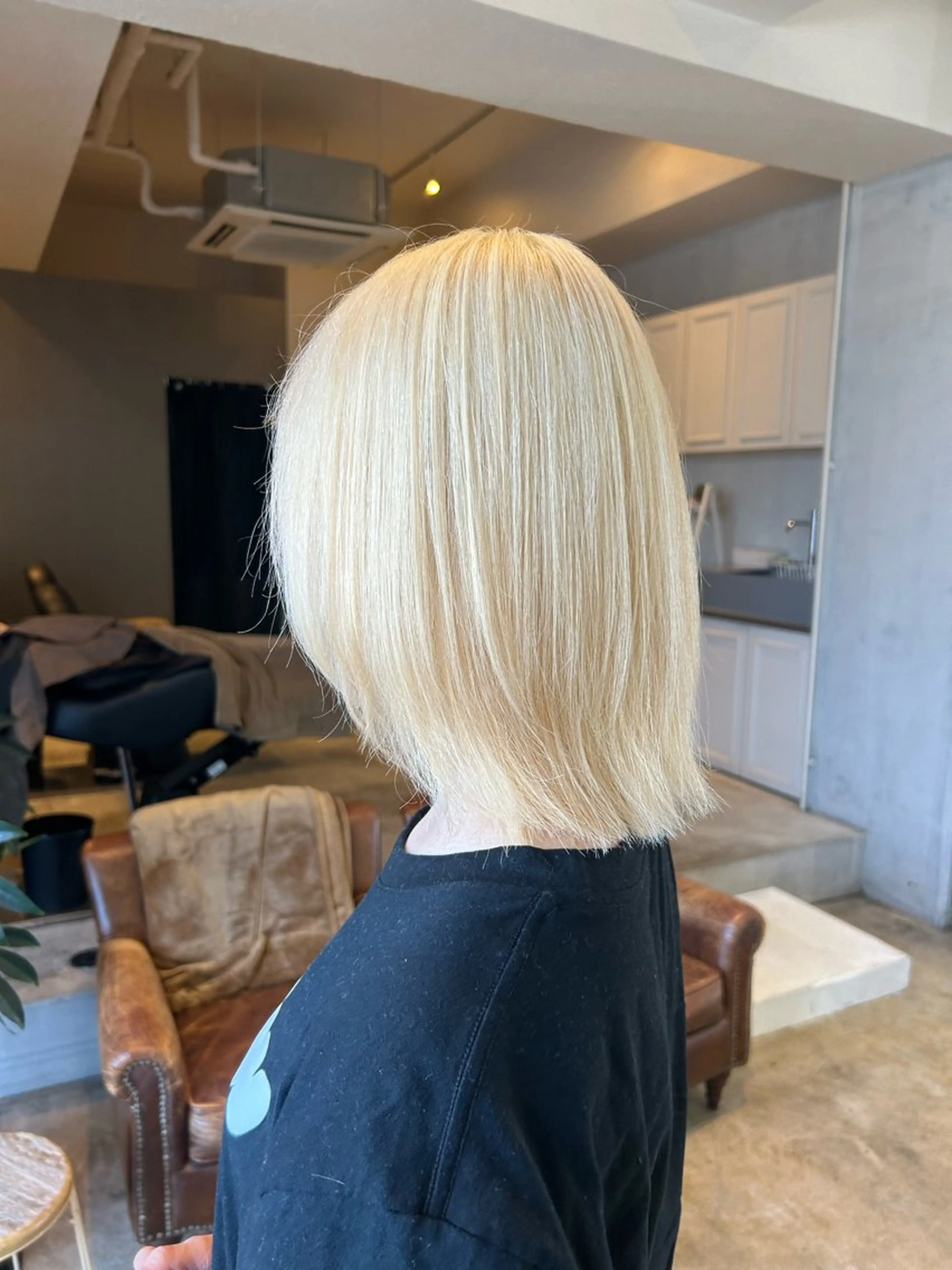 ミディアム カラー ヘアカラー トリートメント 髪質改善×ハイトーン レイヤー天神美容室のヘアスタイル