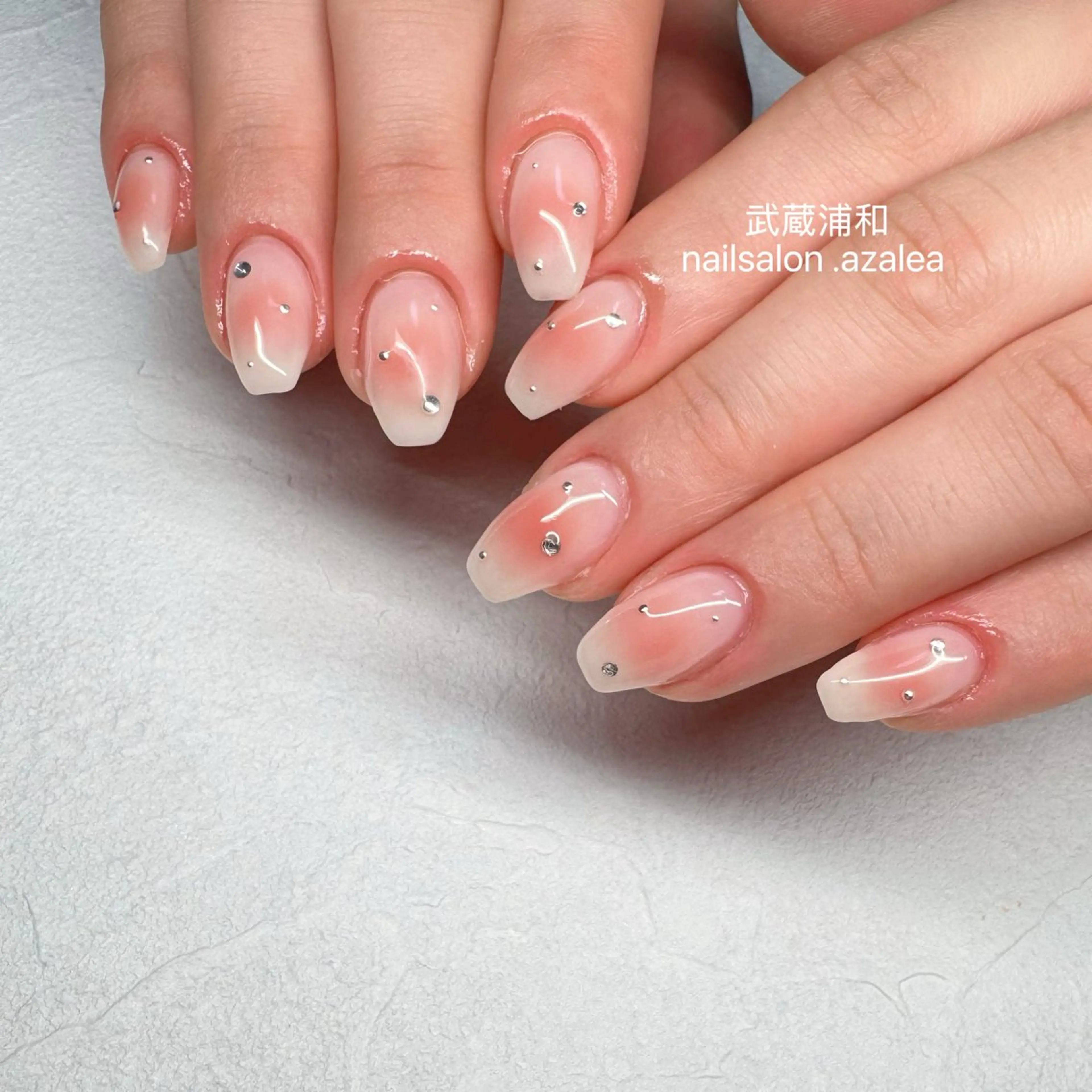 ネイル ハンドネイル R inのネイルデザイン