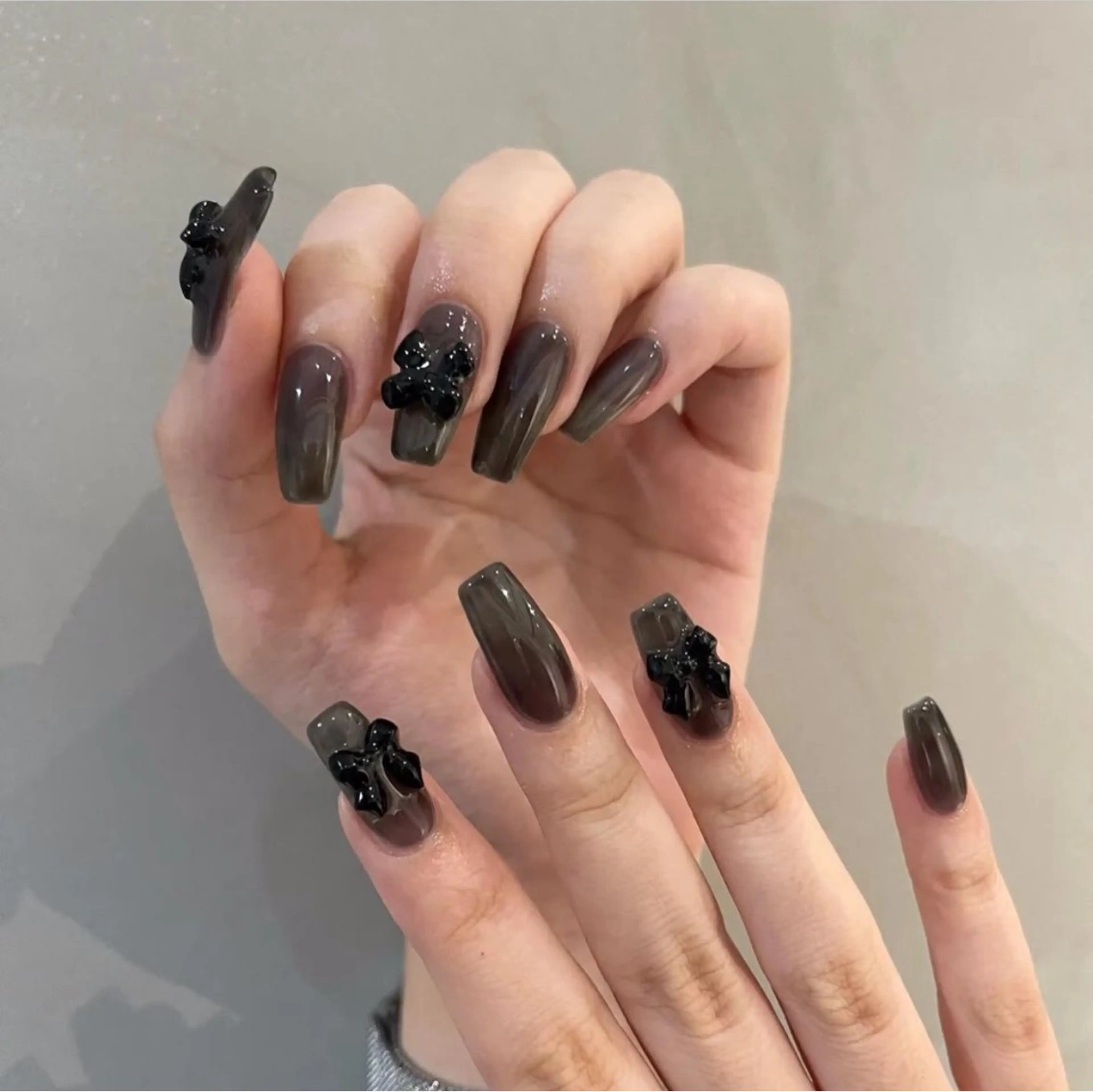 ネイル 長さ出し グラデーション キラキラネイル 韓国ネイル ラメ(グリッター) ハンドネイル ハンドケア Chisa Nail Studio所属・チ サのネイルデザイン
