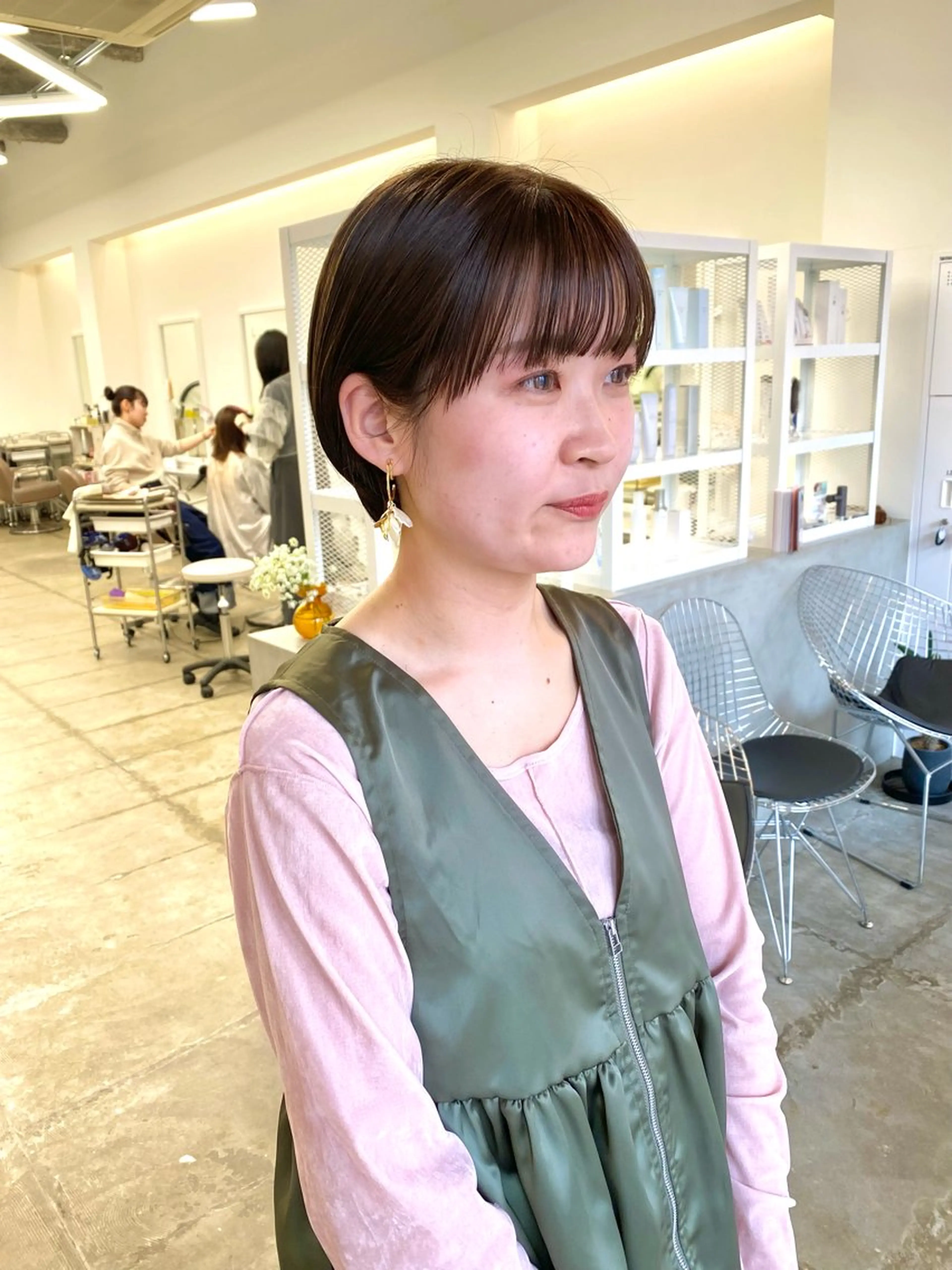 ストレートパーマ(カット込み)ショートスタイル+トリートメント+前処理剤付きの写真