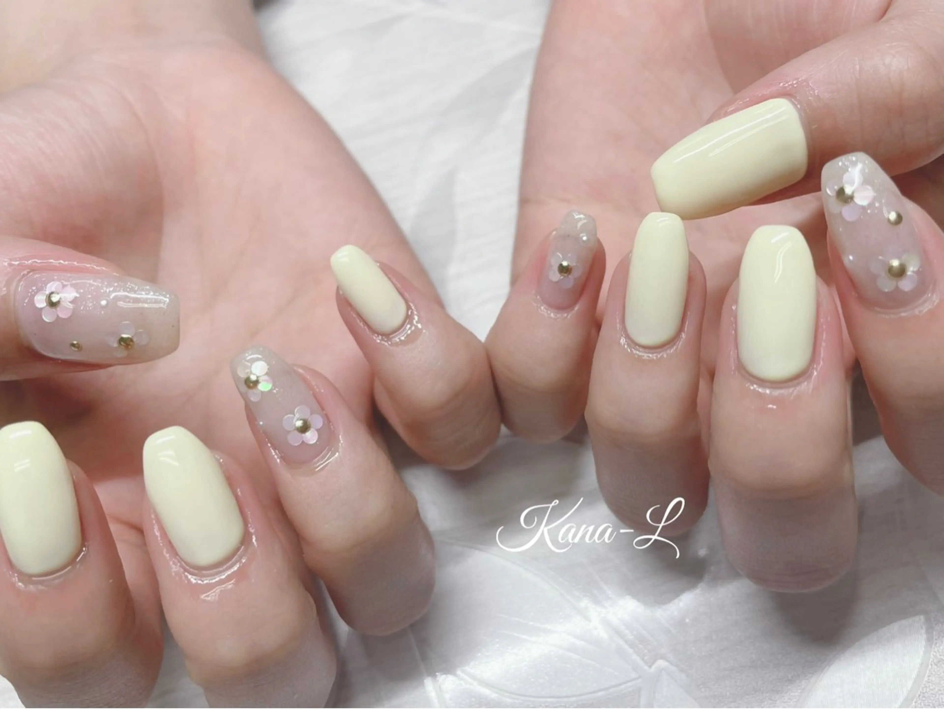 ネイル フラワーネイル ジェルネイル キラキラネイル 韓国ネイル パラジェル 芦辺 香奈のネイルデザイン