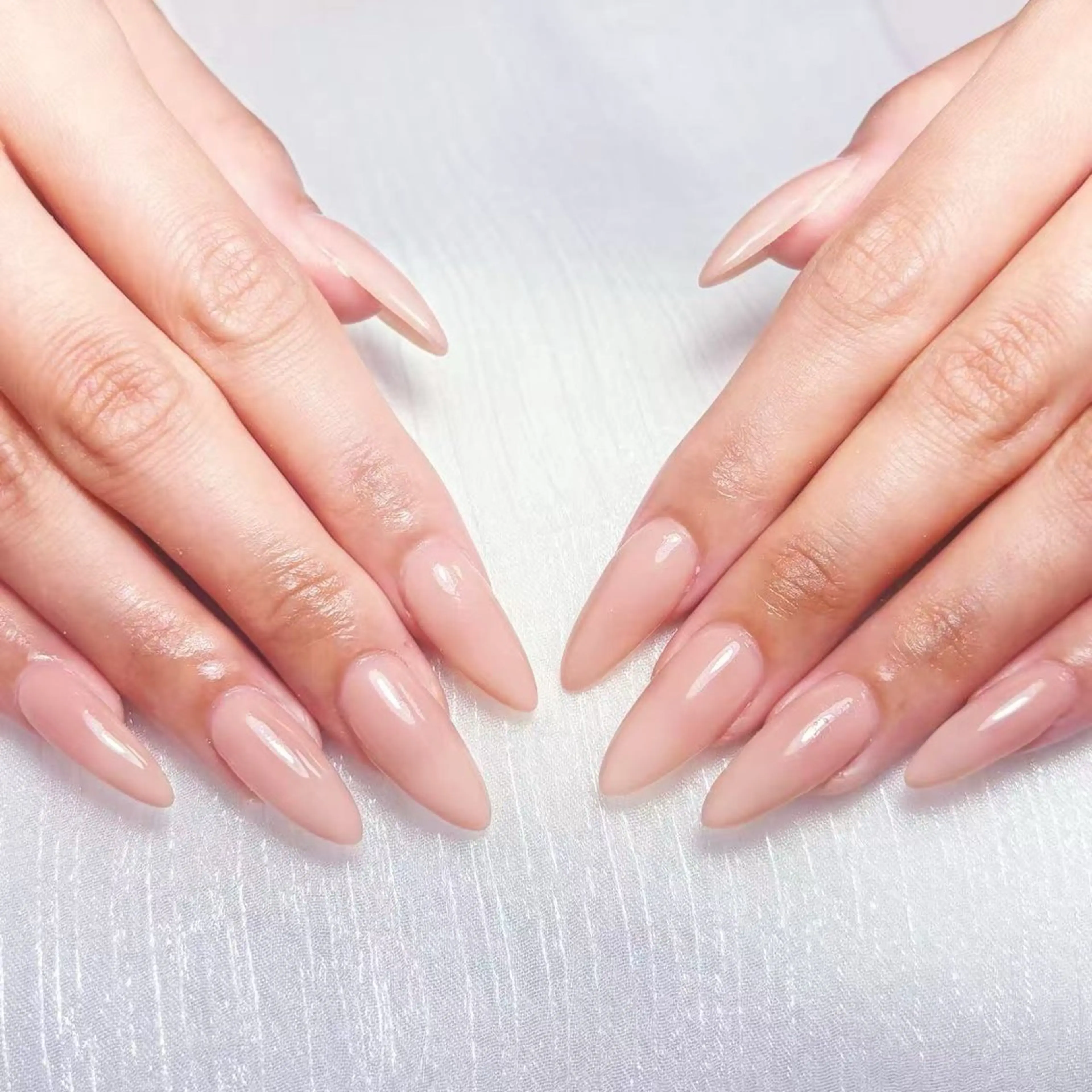 ネイル アートネイル オーロラネイル ガーリー キラキラネイル 韓国ネイル ハンドネイル yu ri 🌹のネイルデザイン