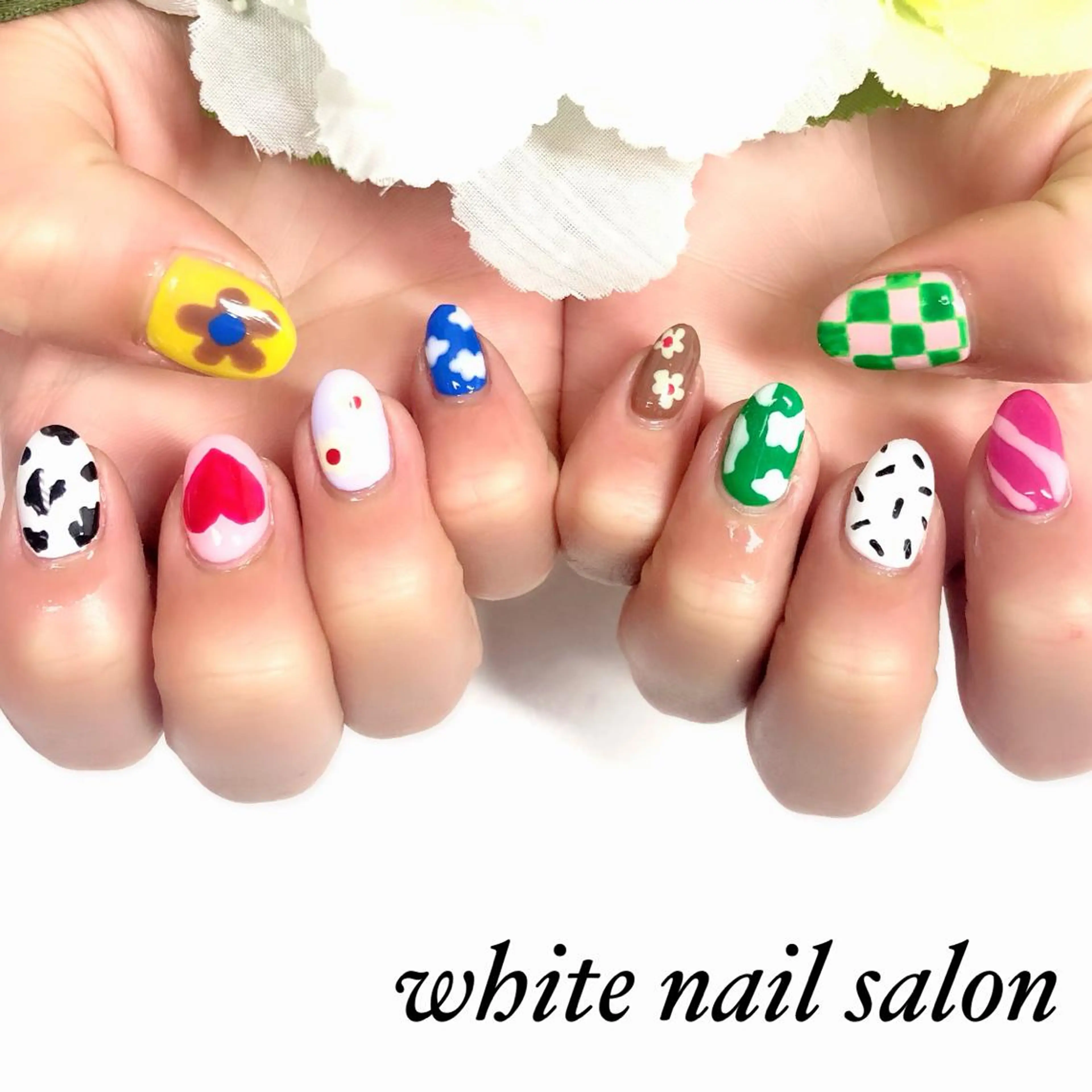 ネイル ジェルネイル ハードジェル 持ち込み ソフトジェル ハンドネイル white nail salonのネイルデザイン