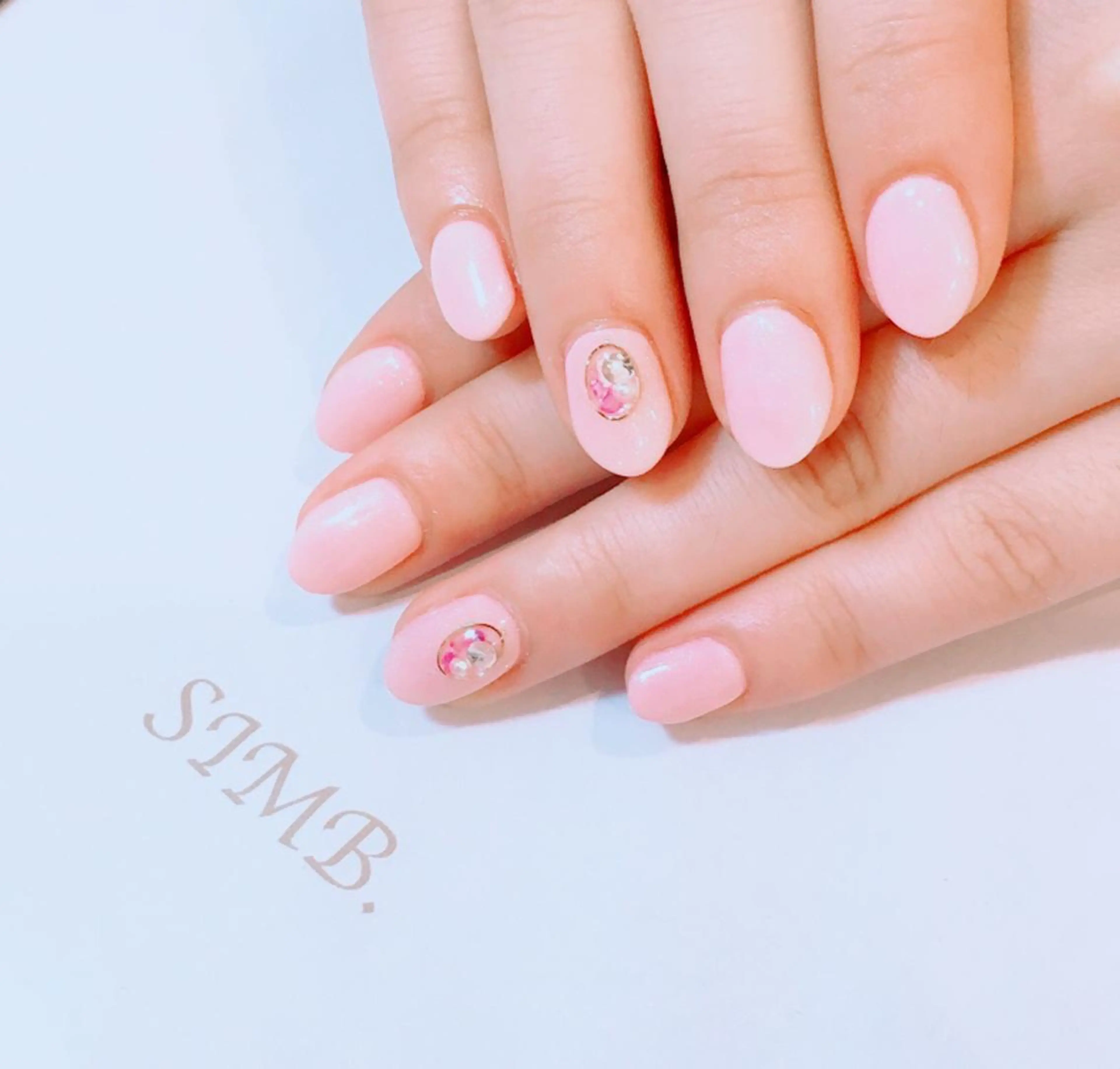 ネイル ワンカラーネイル ストーンネイル nailsalon SIMB.のネイルデザイン
