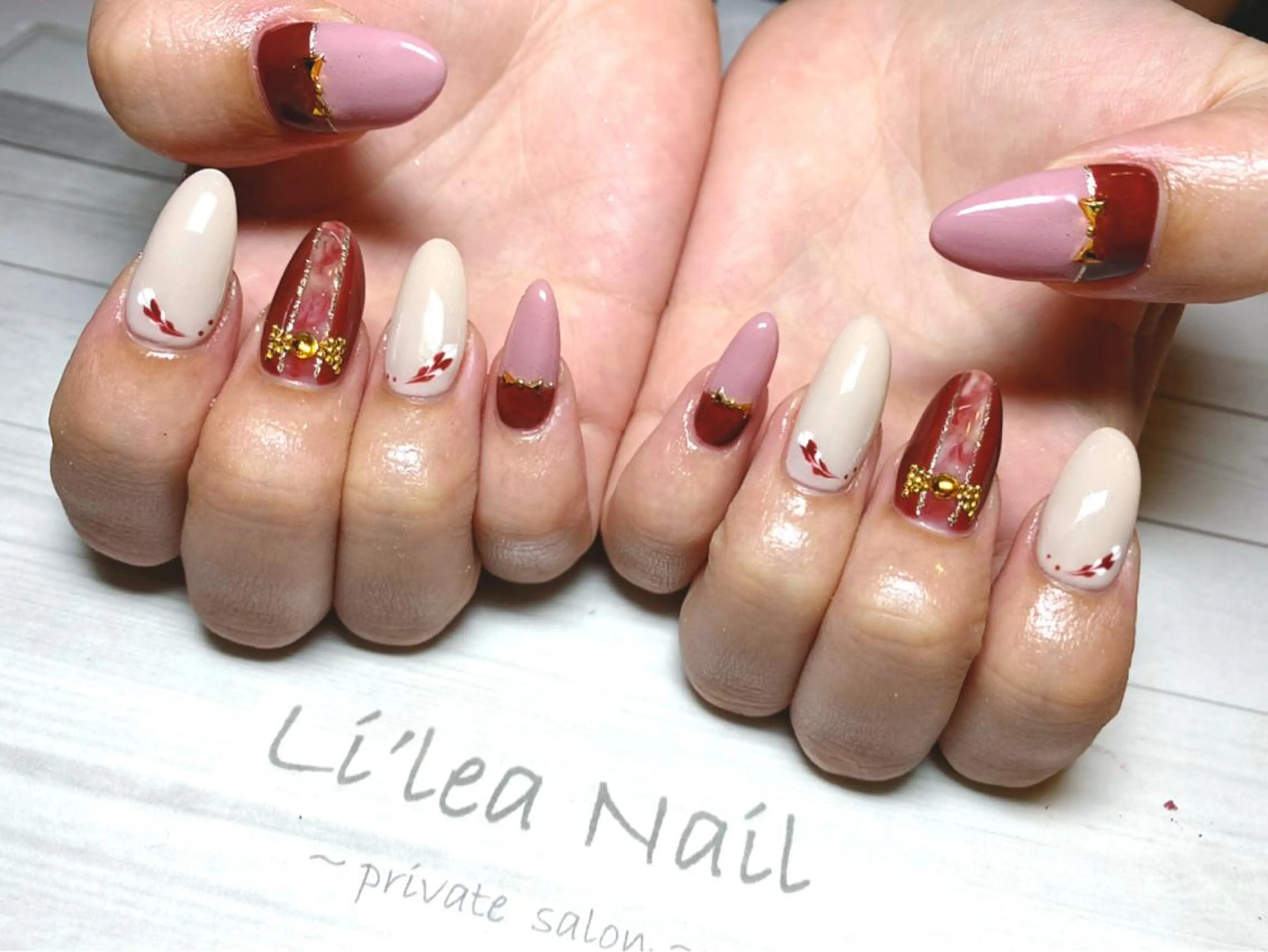 ネイル Li'leaNail AINAのネイルデザイン
