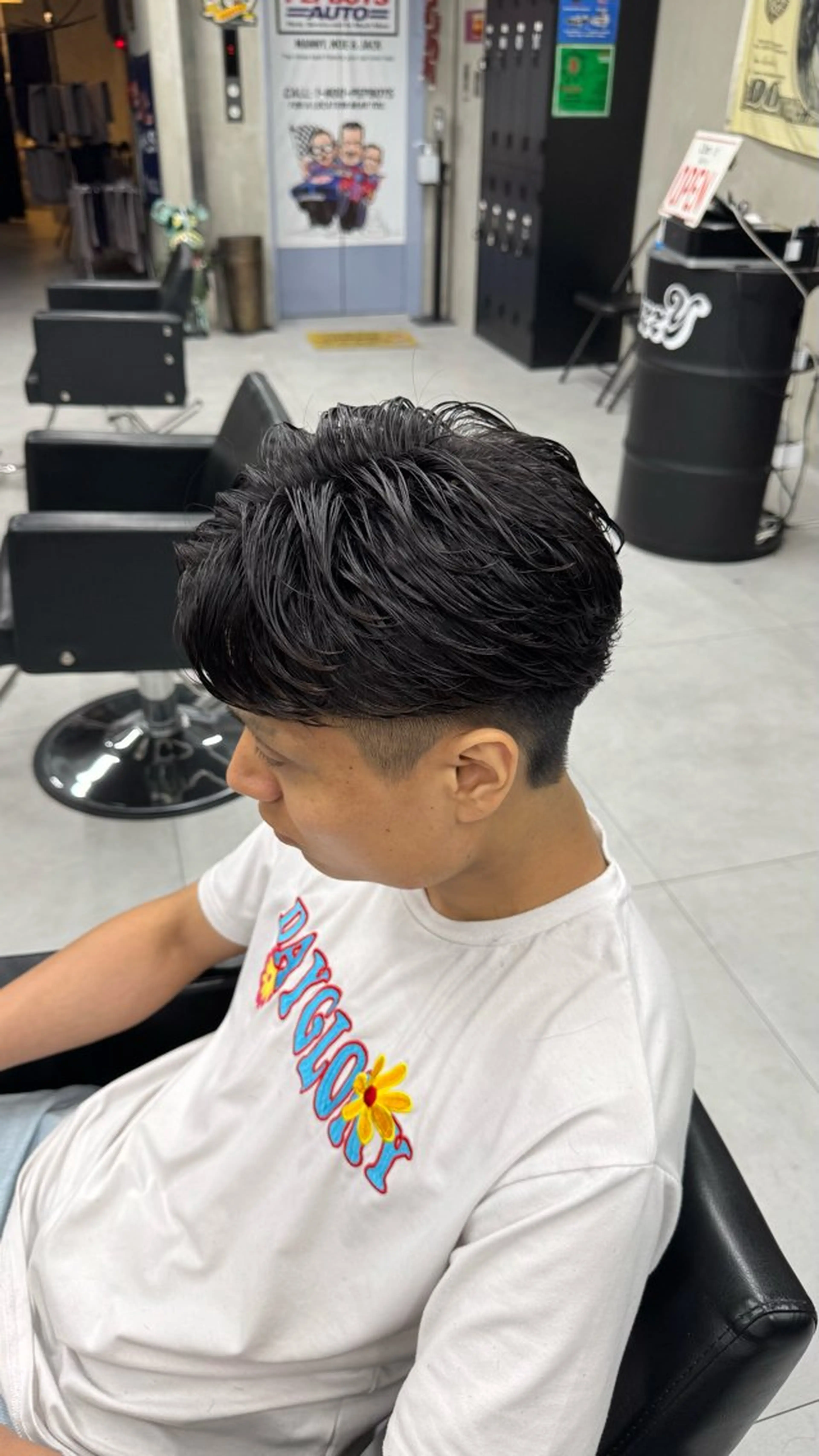 ショート パーマ メンズ フェザーパーマ メンズパーマ カット パーマ Buzzy 大畠　慎三郎のヘアスタイル
