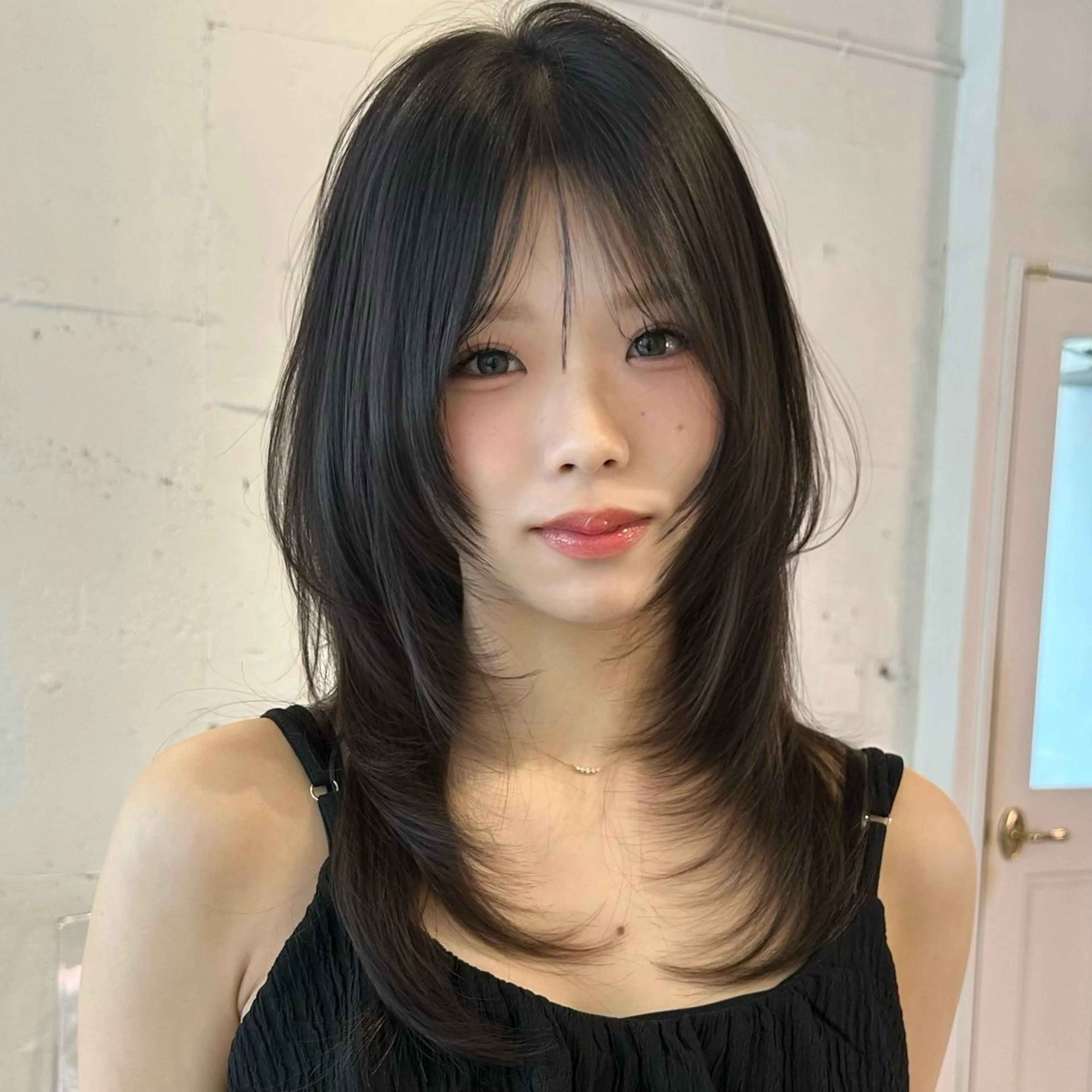 ミディアム カット 縮毛矯正 トリートメント 🌹ハッシュカット、 レイヤー韓国ヘア🌹のヘアスタイル