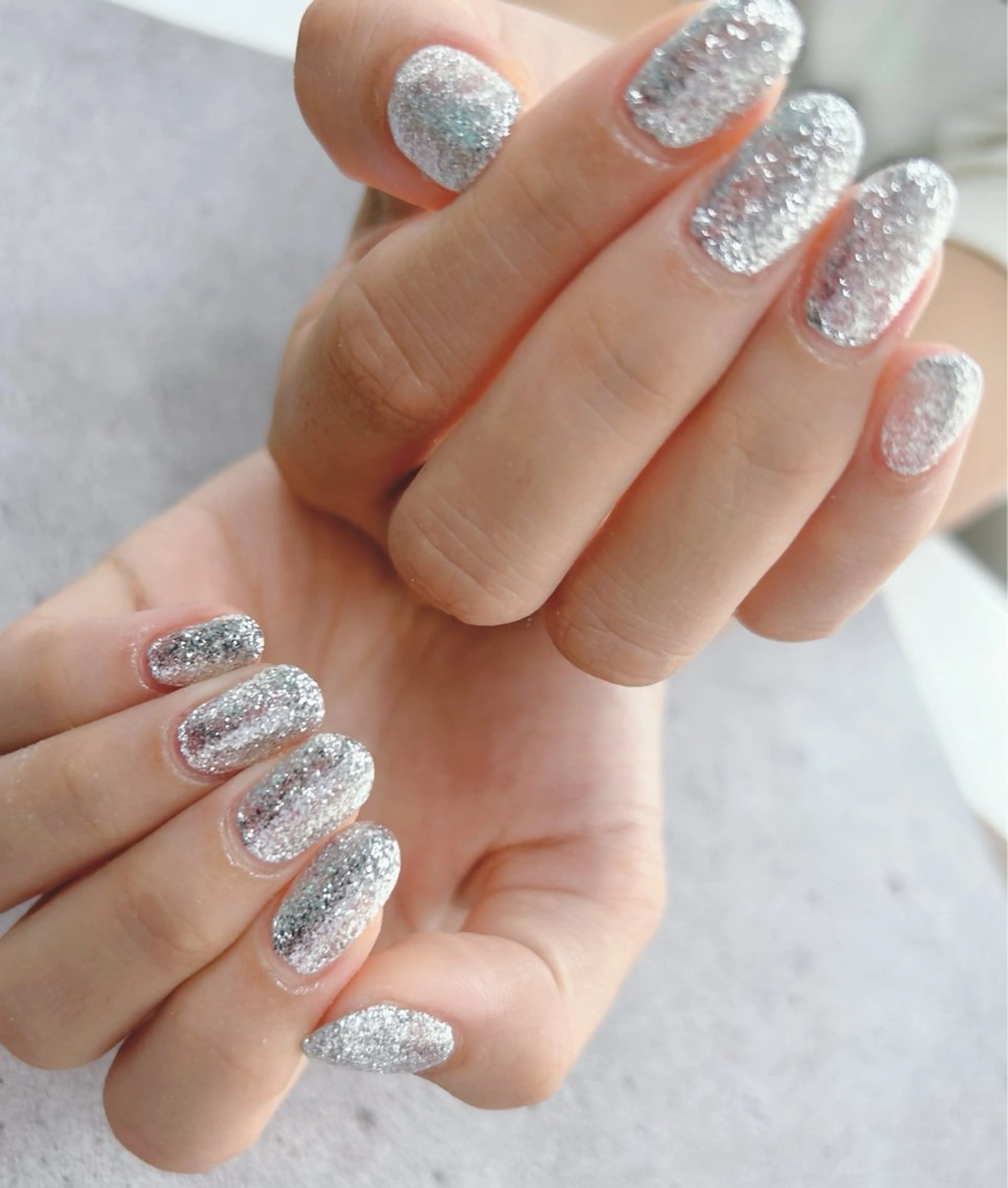 ネイル ラメ(グリッター) シルバー ハンドネイル Nail Salon agré所属・agré ネイルサロン　アグレのネイルデザイン