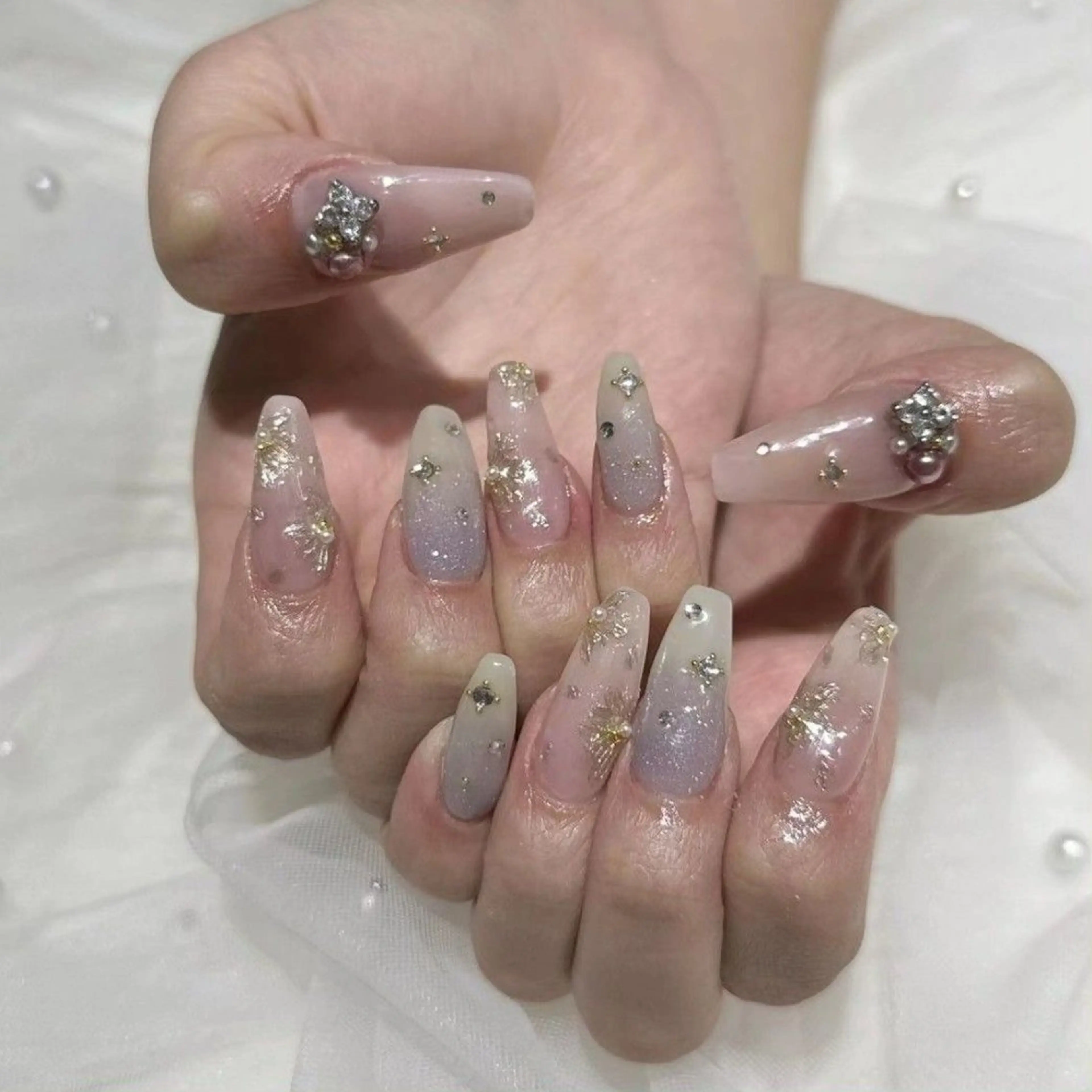 ネイル マグネットネイル ミラーネイル ピンク ネイルチップ 冬ネイル Lee Nailsのネイルデザイン