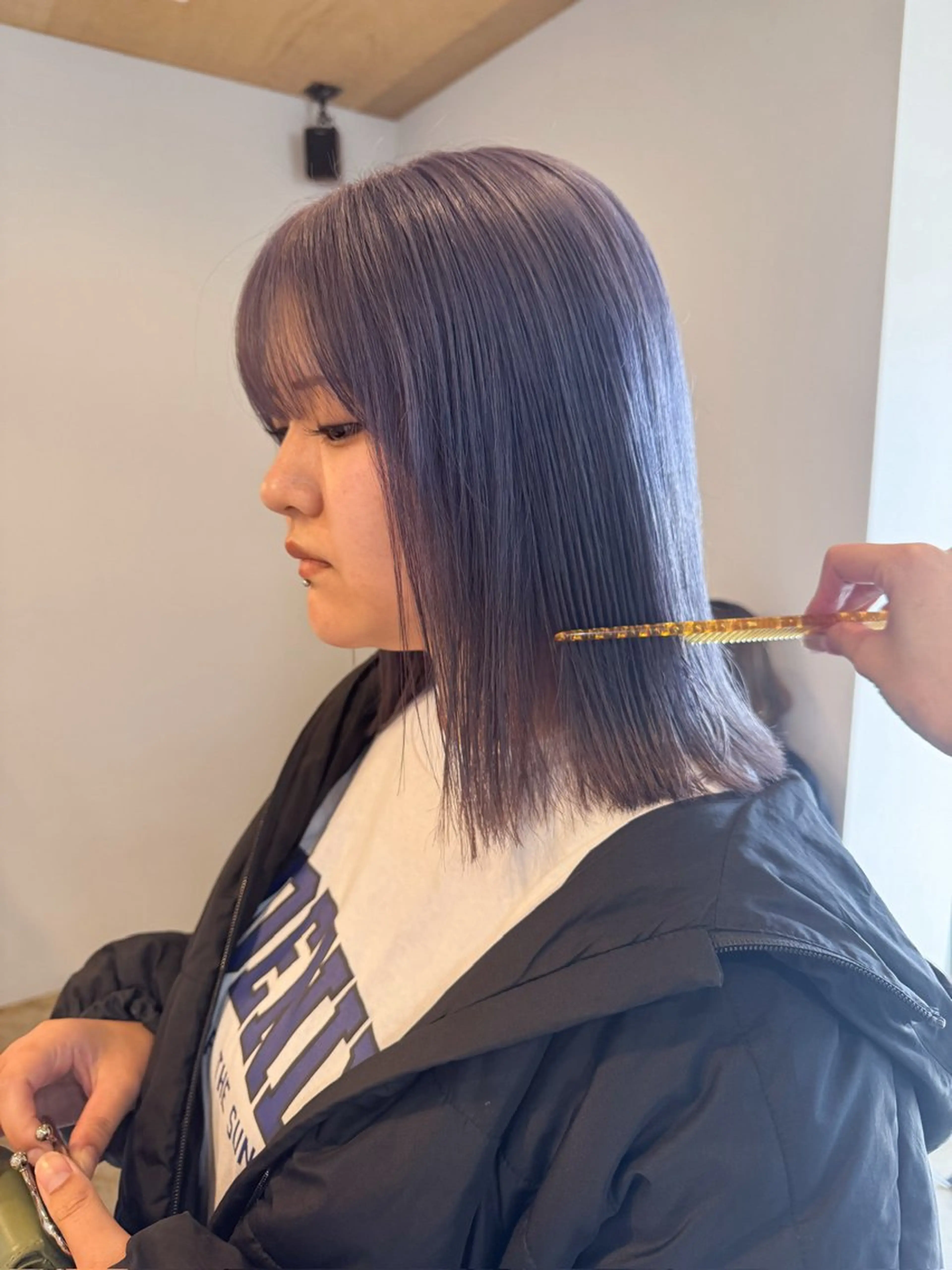 ミディアム カラー ブリーチ ラベンダーカラー 縮毛矯正 咲良 / allum 鈴鹿のヘアスタイル