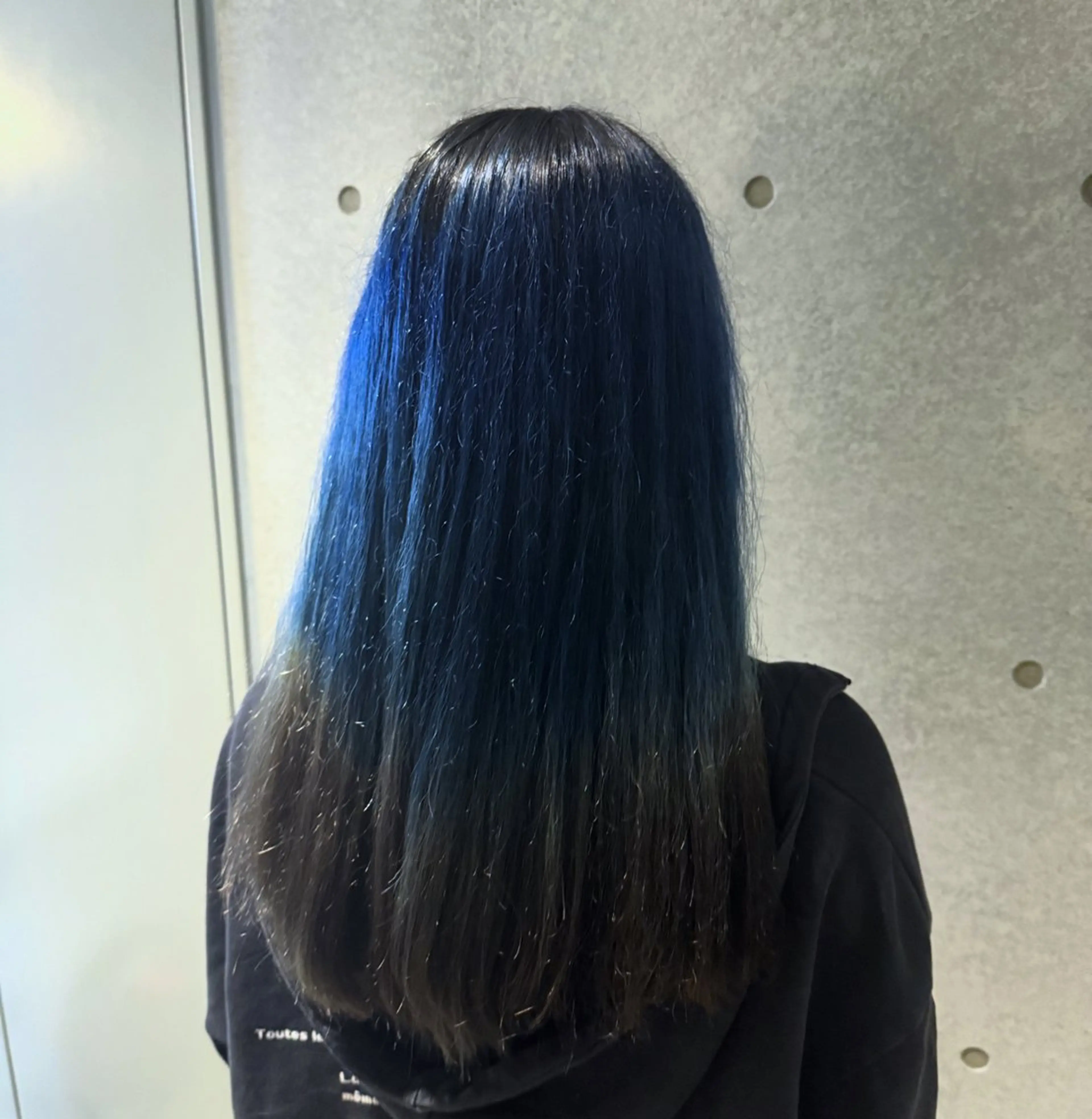 ミディアム ハコ（HACO)所属・豊嶋 暉直のヘアスタイル