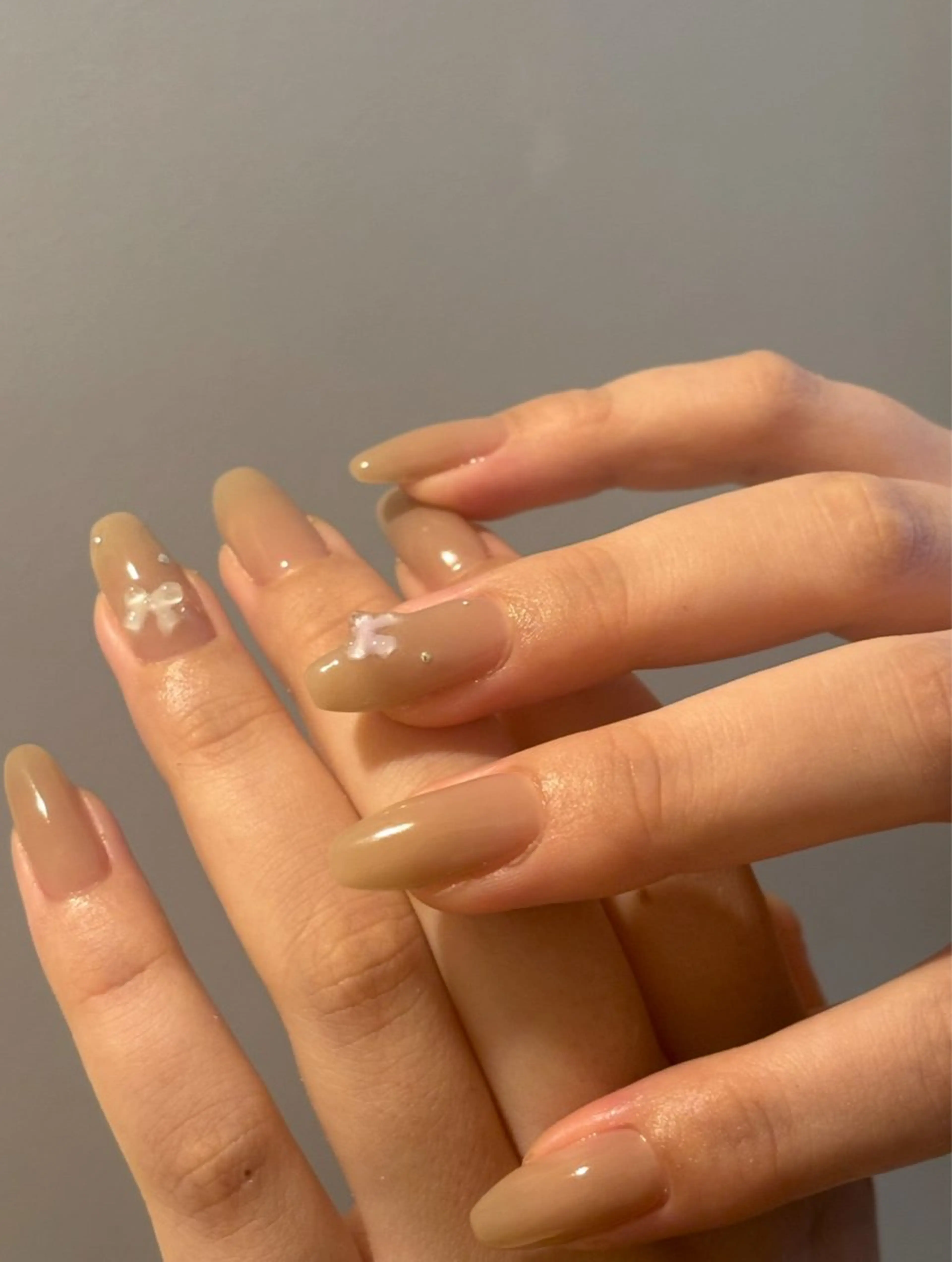 ネイル フットネイル リボン ハンドネイル Elio所属・Elio 国泰寺のネイルデザイン