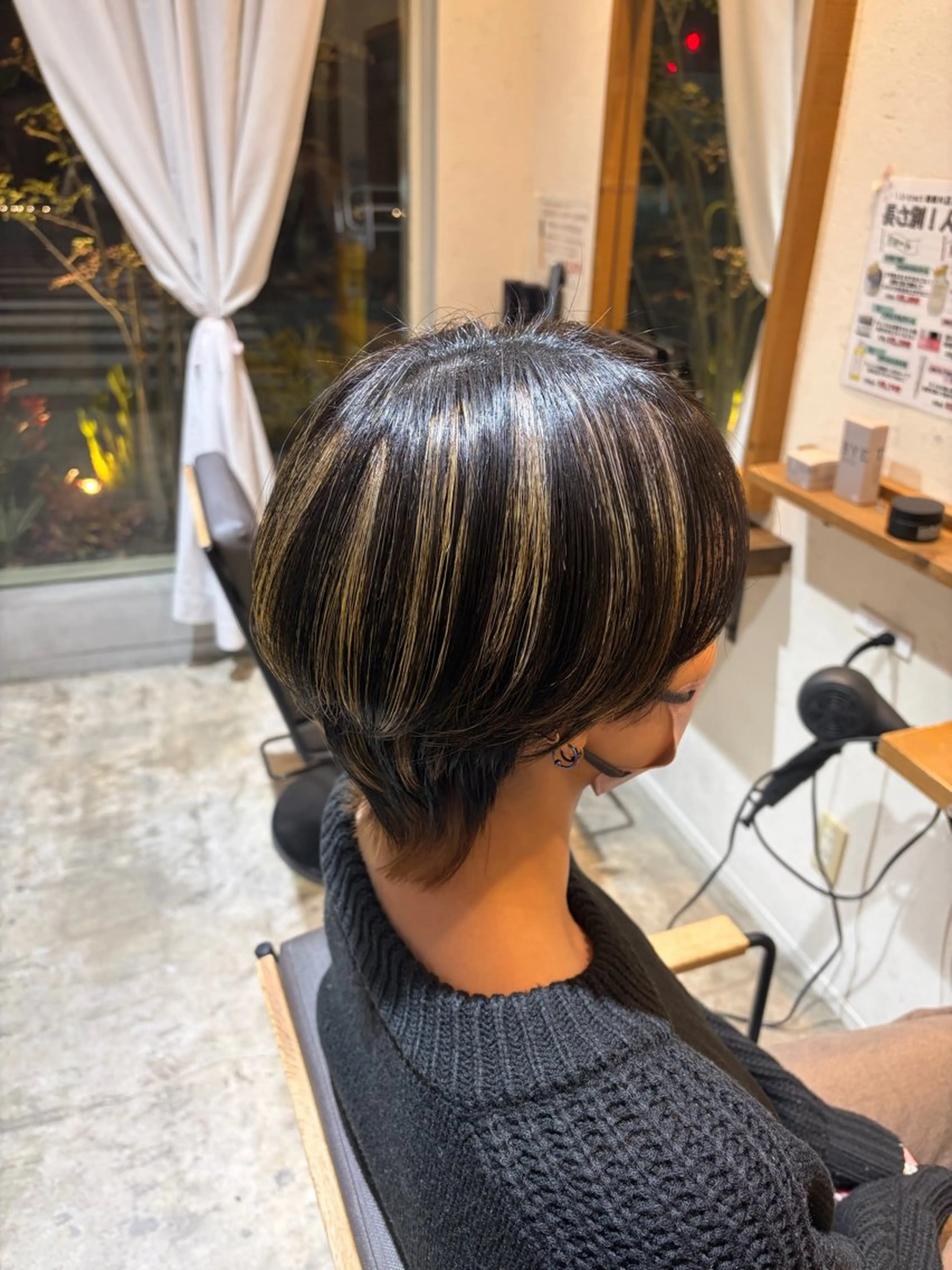 ショート カラー 入江 直生のヘアスタイル