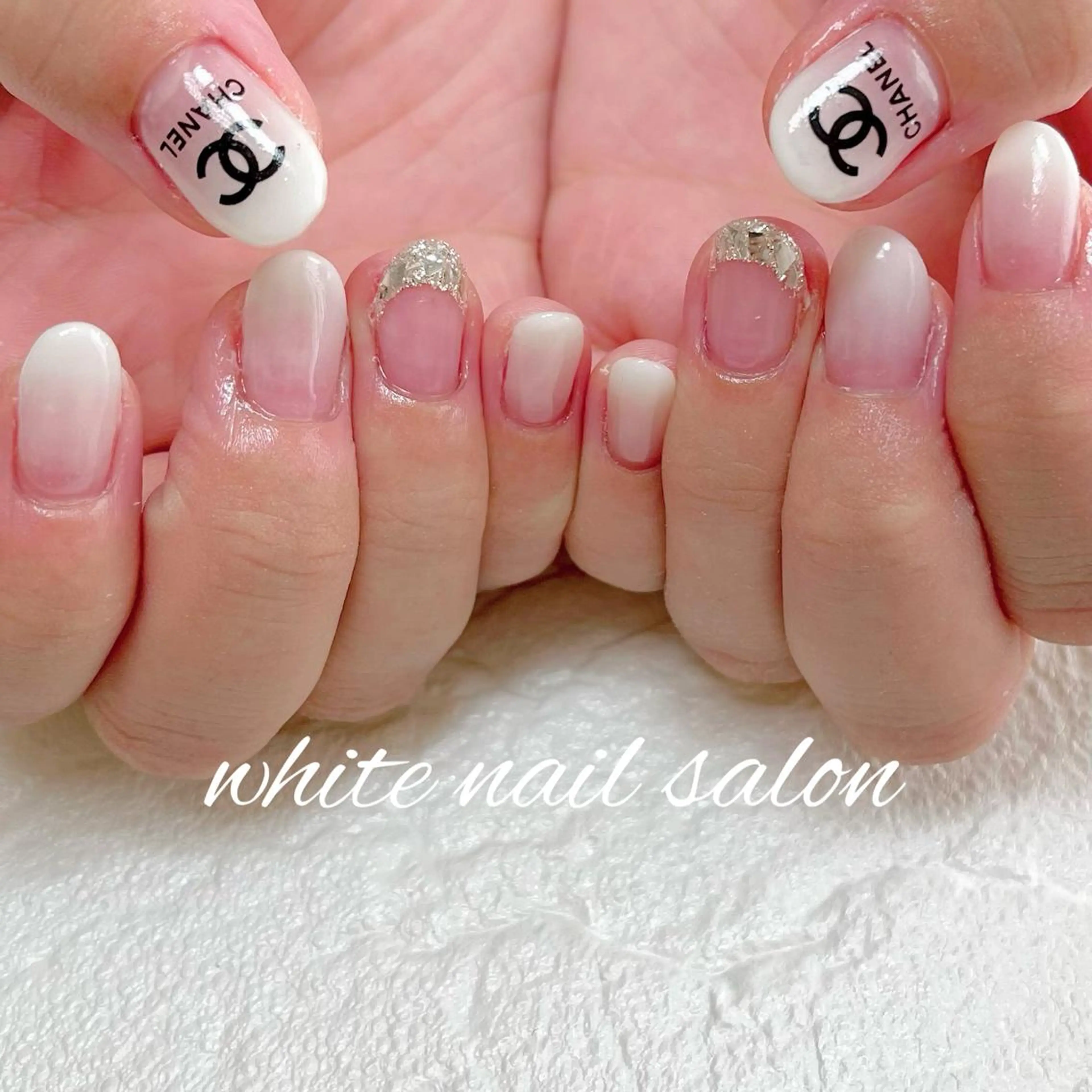 ネイル フットネイル ジェルネイル ハードジェル ラメ(グリッター) 持ち込み ハンドネイル white nail salonのネイルデザイン