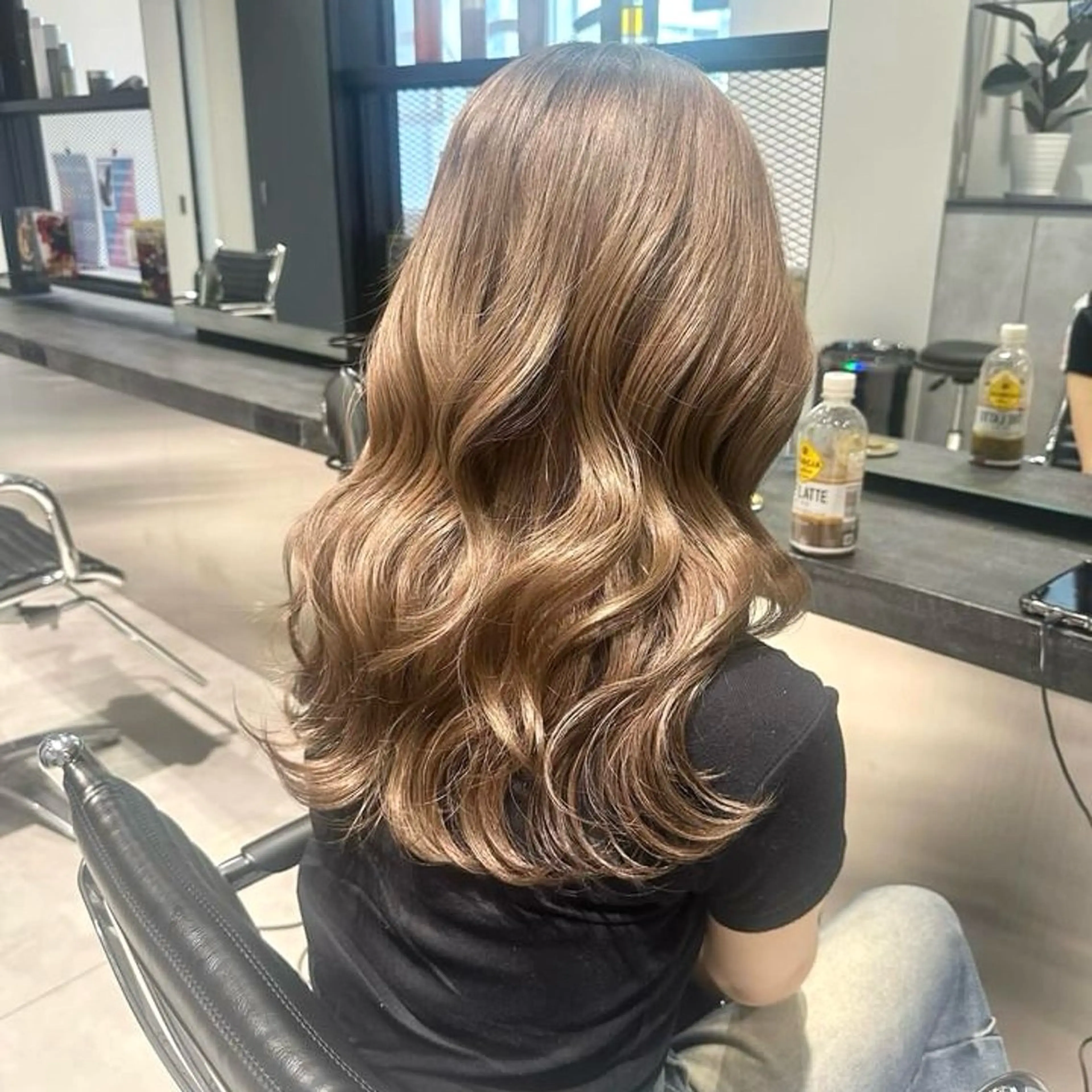 セミロング カラー ヘアカラー トリートメント ハイトーン/ウルフ/ レイヤー/Asukaのヘアスタイル