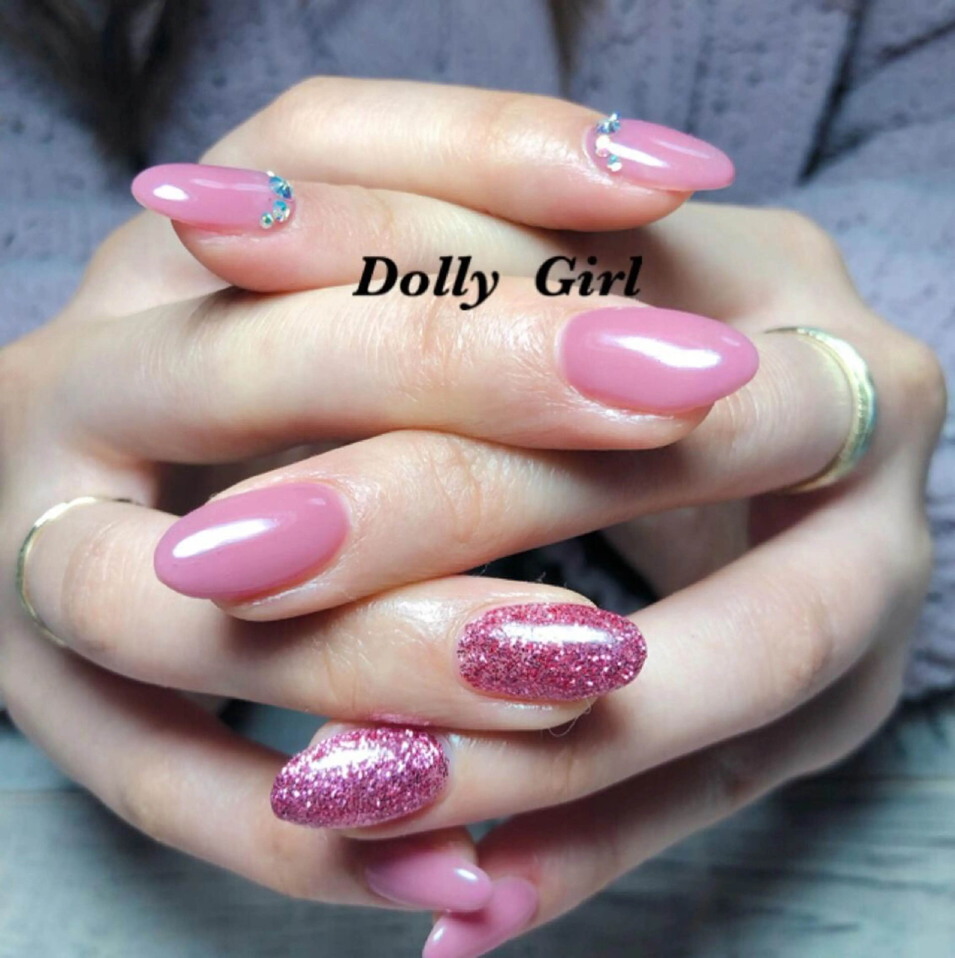 ネイル ストーンネイル 個室ネイルサロンDolly Girl〜ドーリーガール〜所属・DollyGirl KYOKOのネイルデザイン