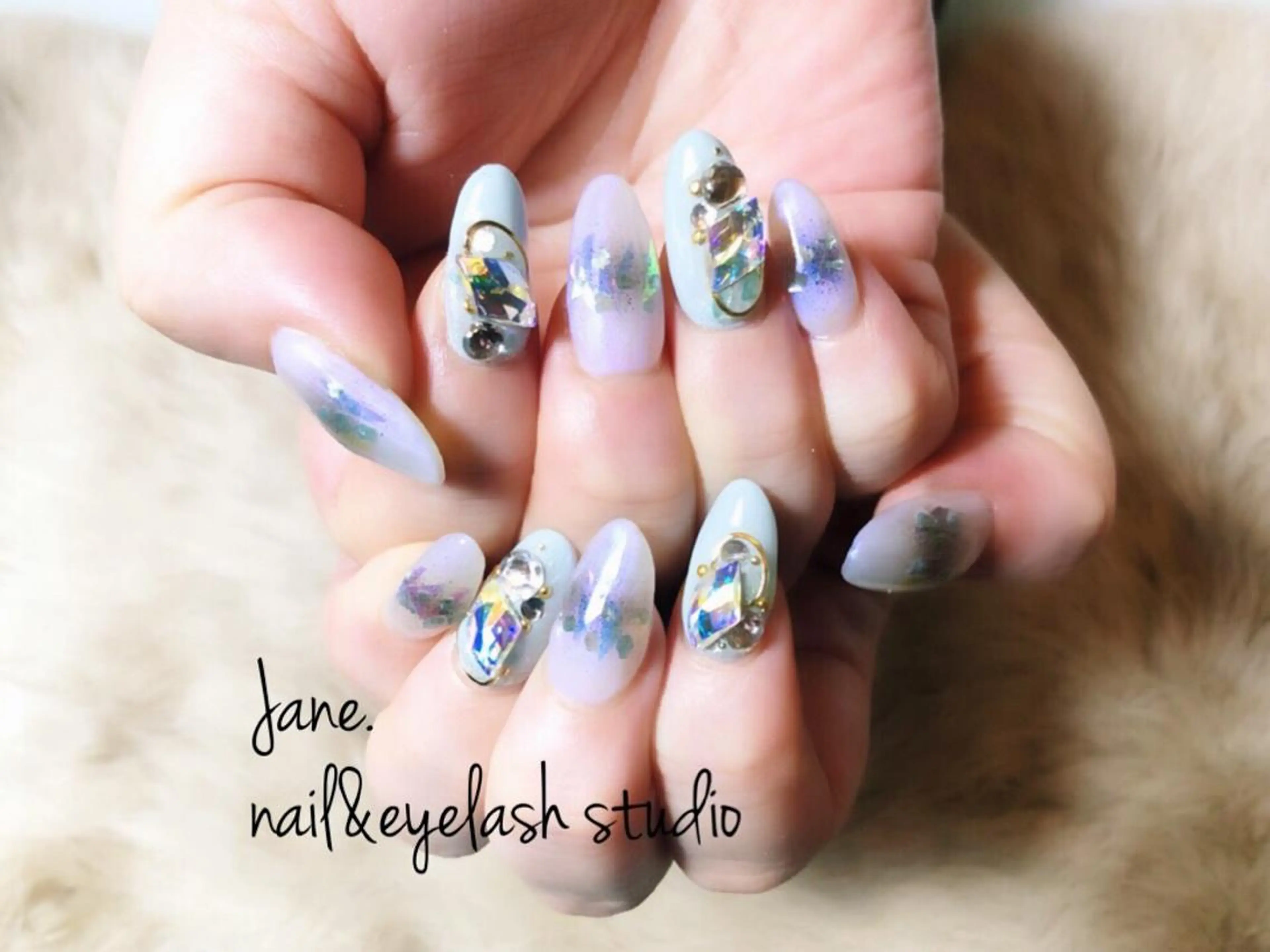 ネイル ハンドネイル Yakko pas á pasのネイルデザイン