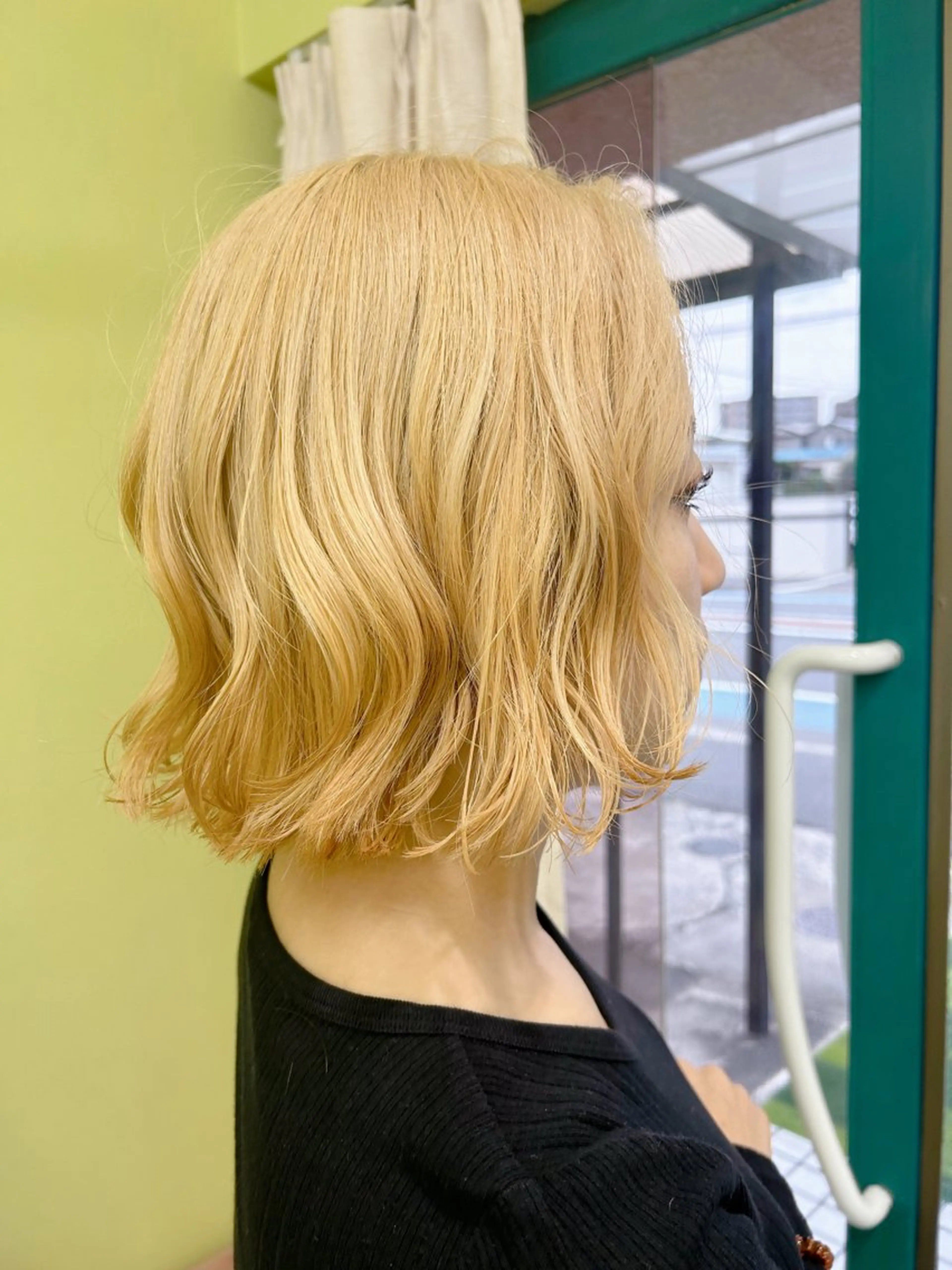 ミディアム popi 片岡のヘアスタイル