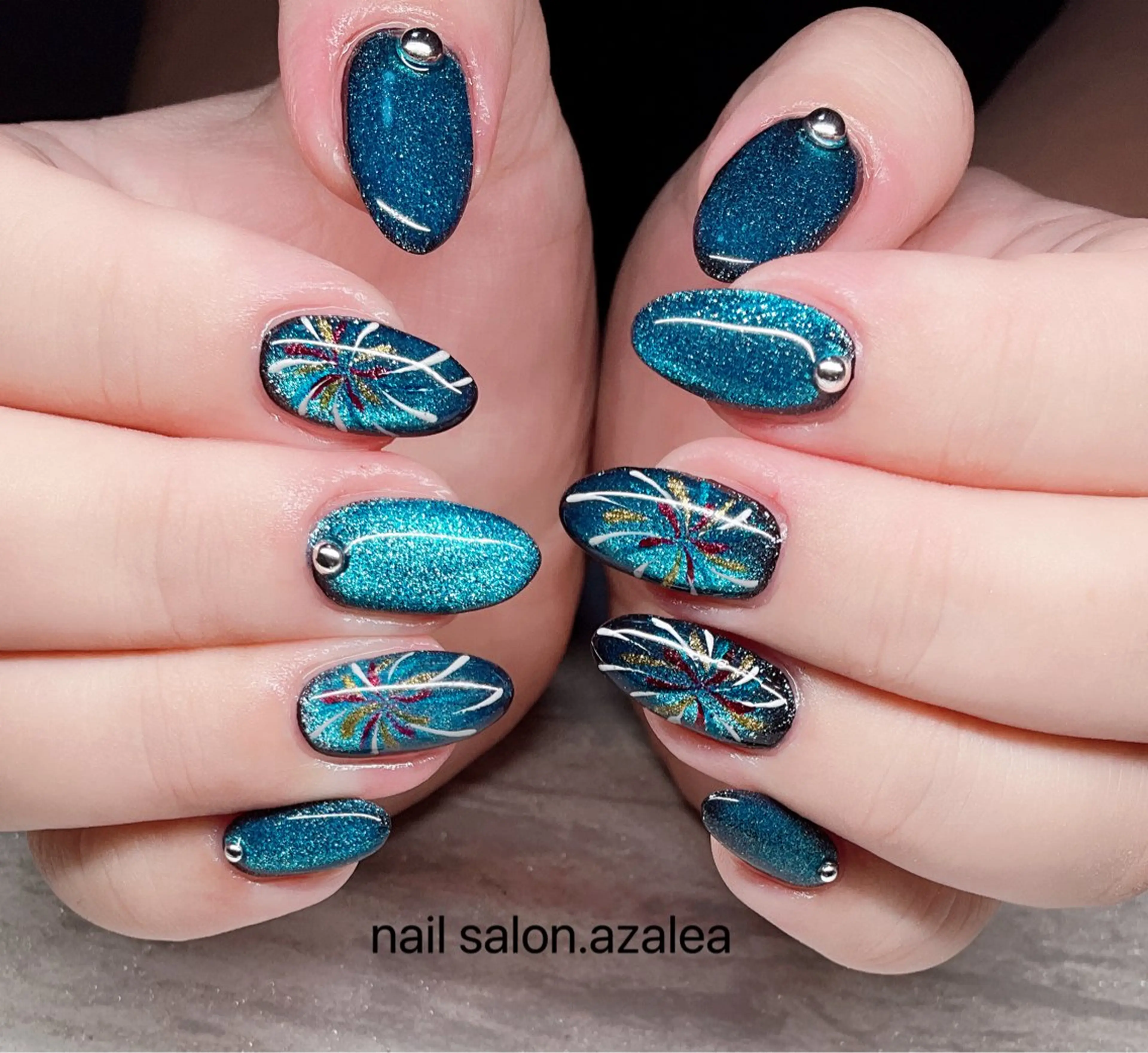 ネイル ハンドネイル R inのネイルデザイン