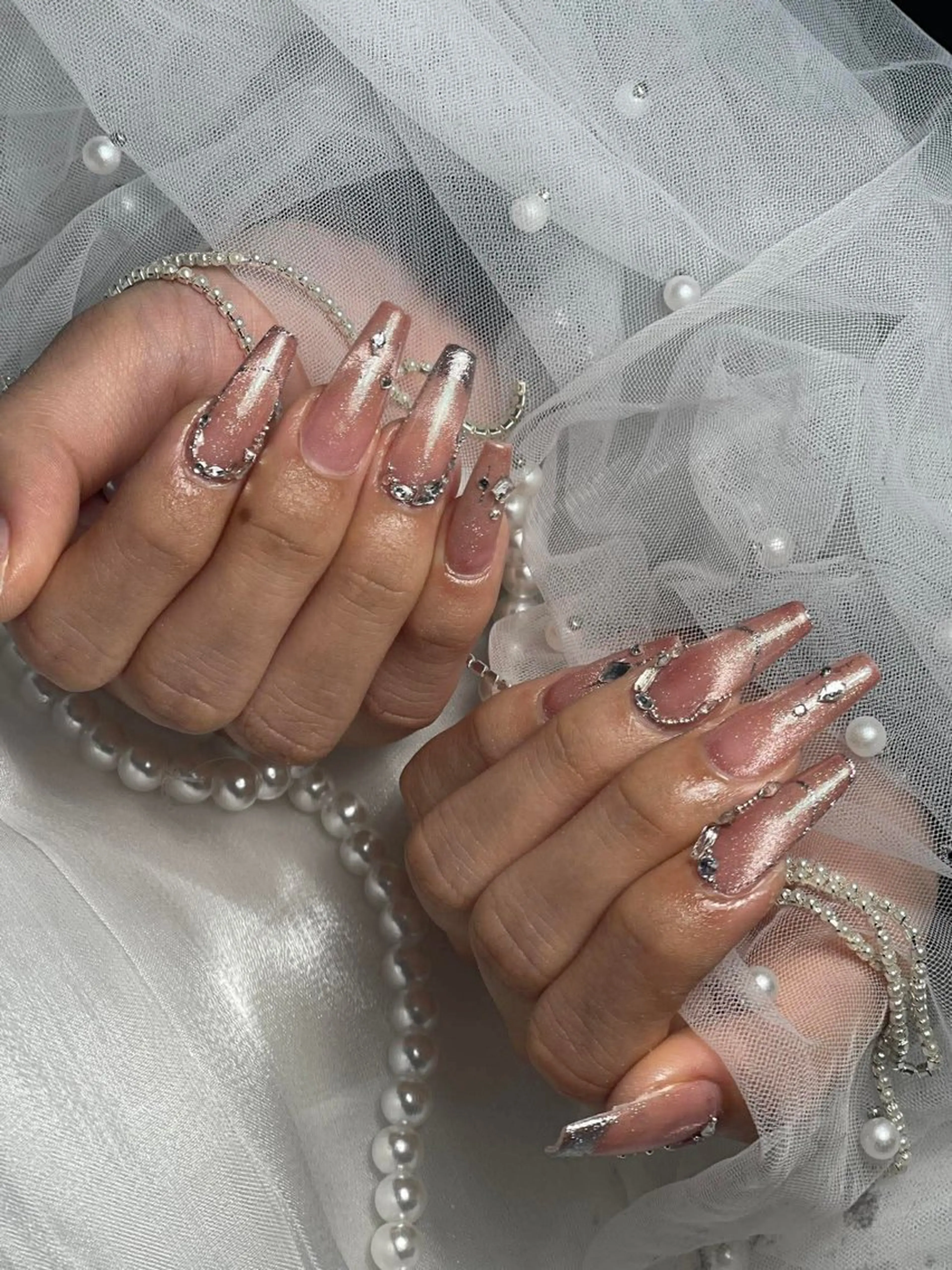 ネイル オーロラネイル クリアネイル 成人式 フラッシュネイル ジェルネイル ハンドネイル Amee Nailsalonのネイルデザイン