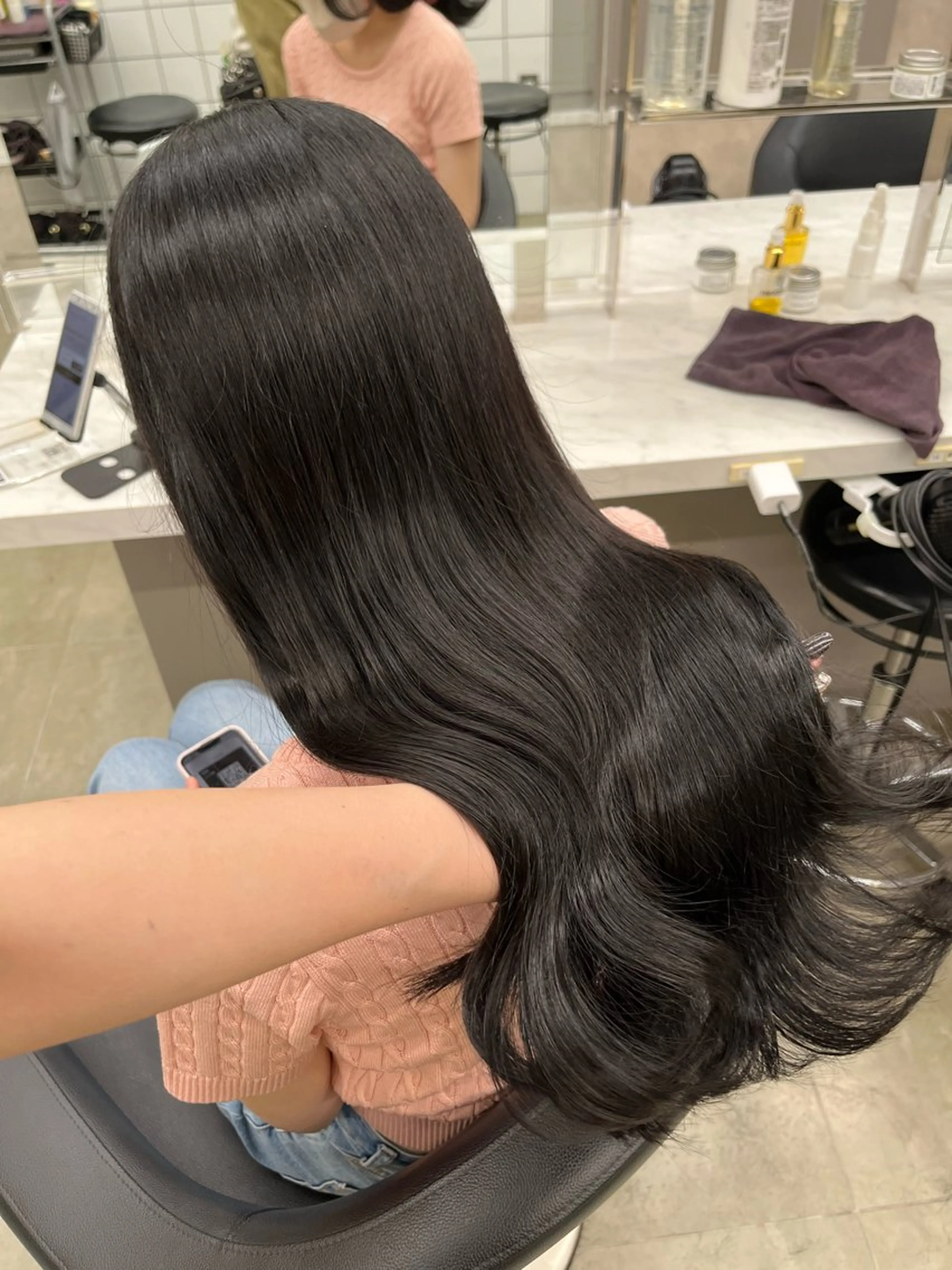 ロング 寒色＆ブリーチ特化 寒色MiOのヘアスタイル