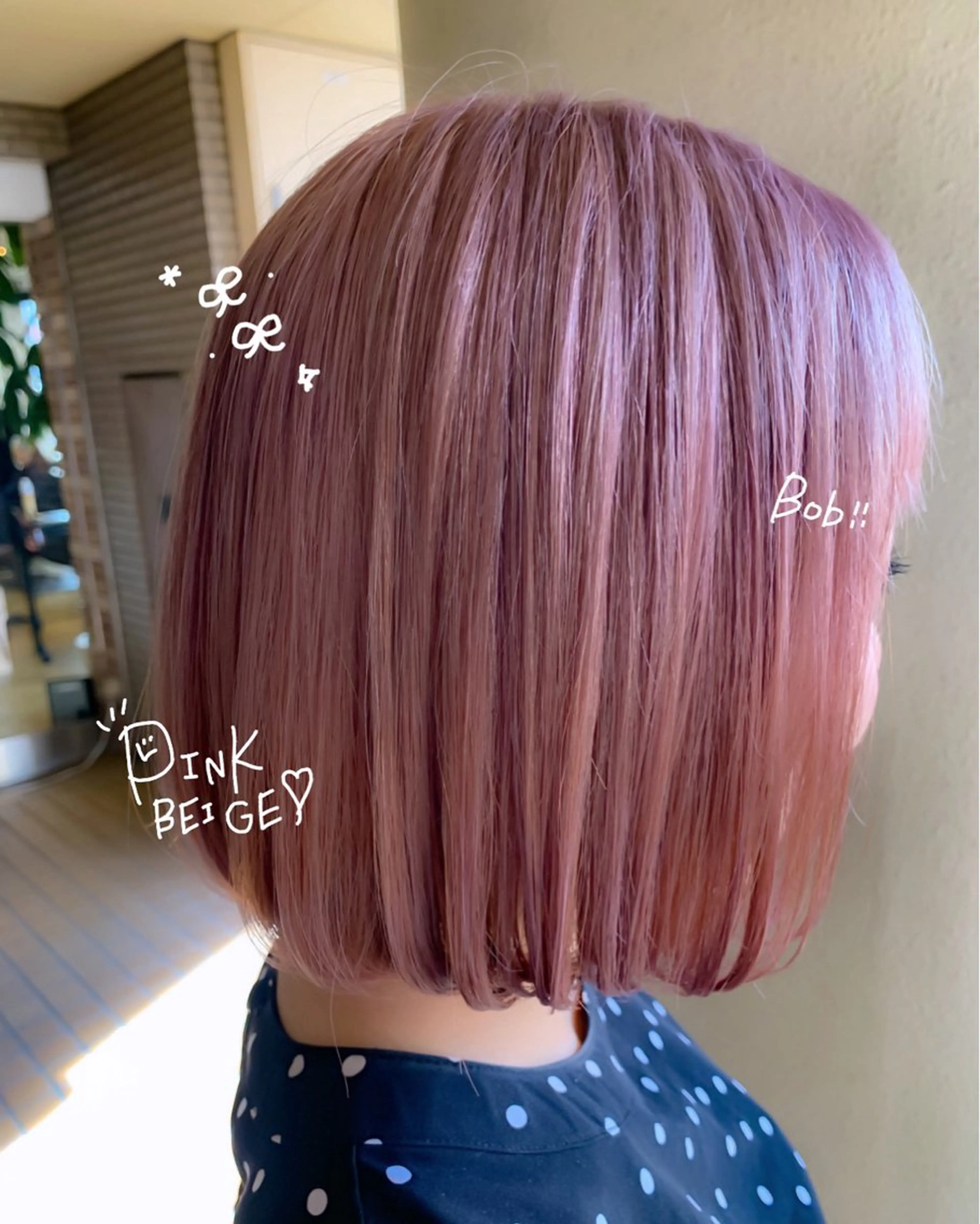 ショート カラー ベージュカラー ピンクカラー ピンクベージュ カット ヘアカラー regalo Acari🍎のヘアスタイル