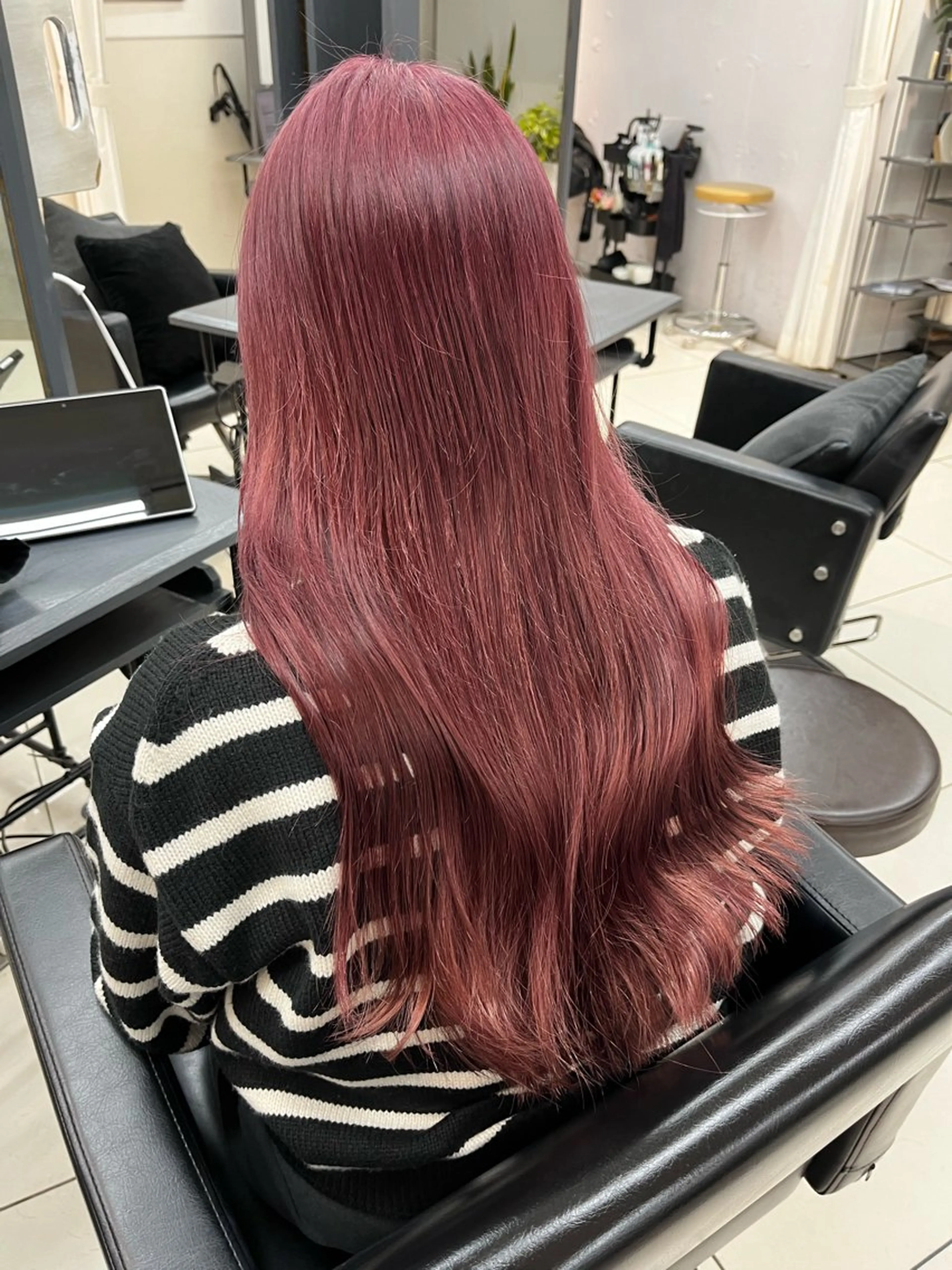 カラー ボブ・顔まわり 💎愛唯(めい)のヘアスタイル