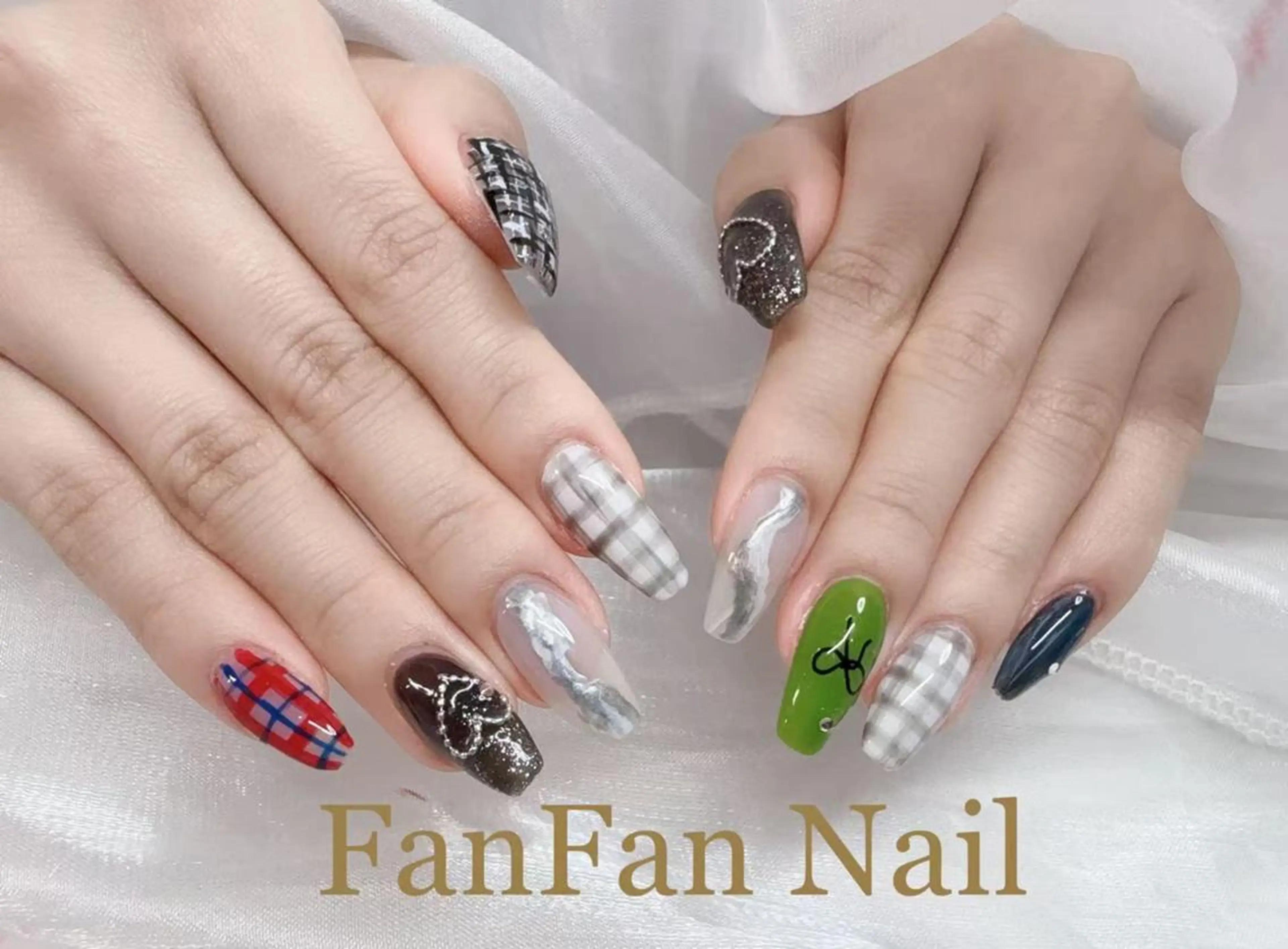 ネイル FanFan 長さ出し専門のネイルデザイン