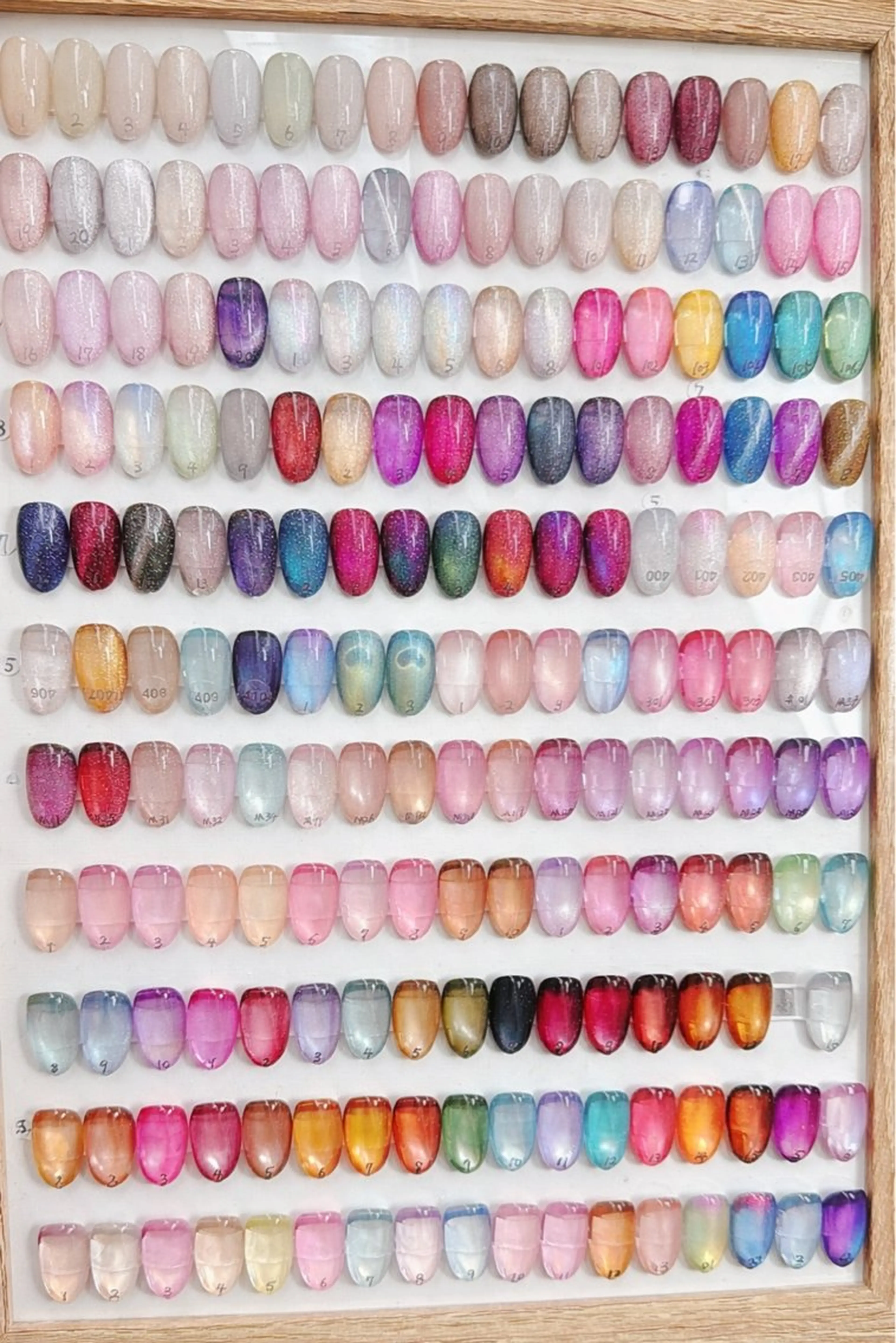 ネイル ハンドネイル ハンドケア 胡蝶蘭レディースサロ ンNailMOKAのネイルデザイン