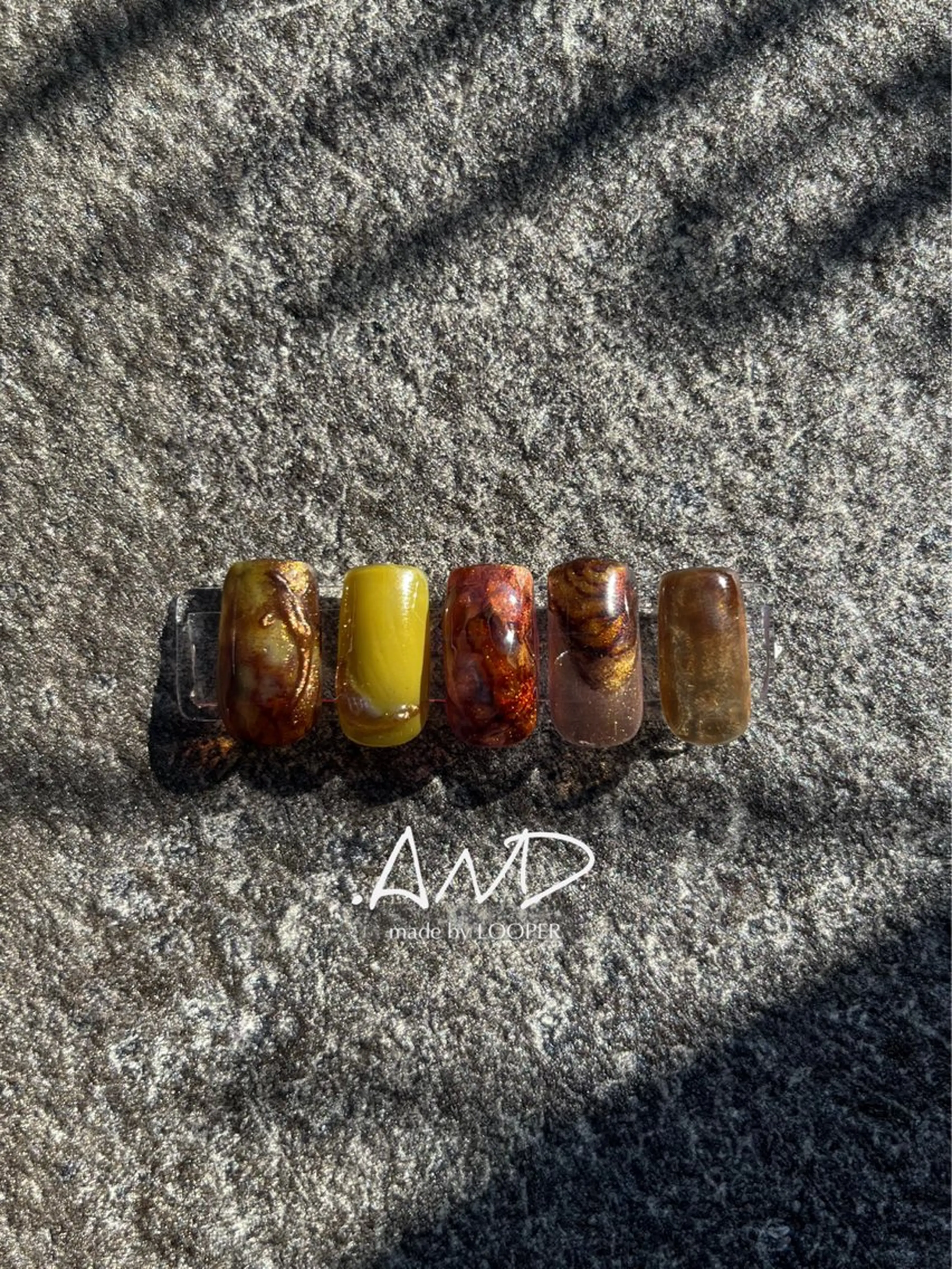 ネイル アートネイル ニュアンスネイル ハンドネイル LOOPER所属・mzh ...のネイルデザイン