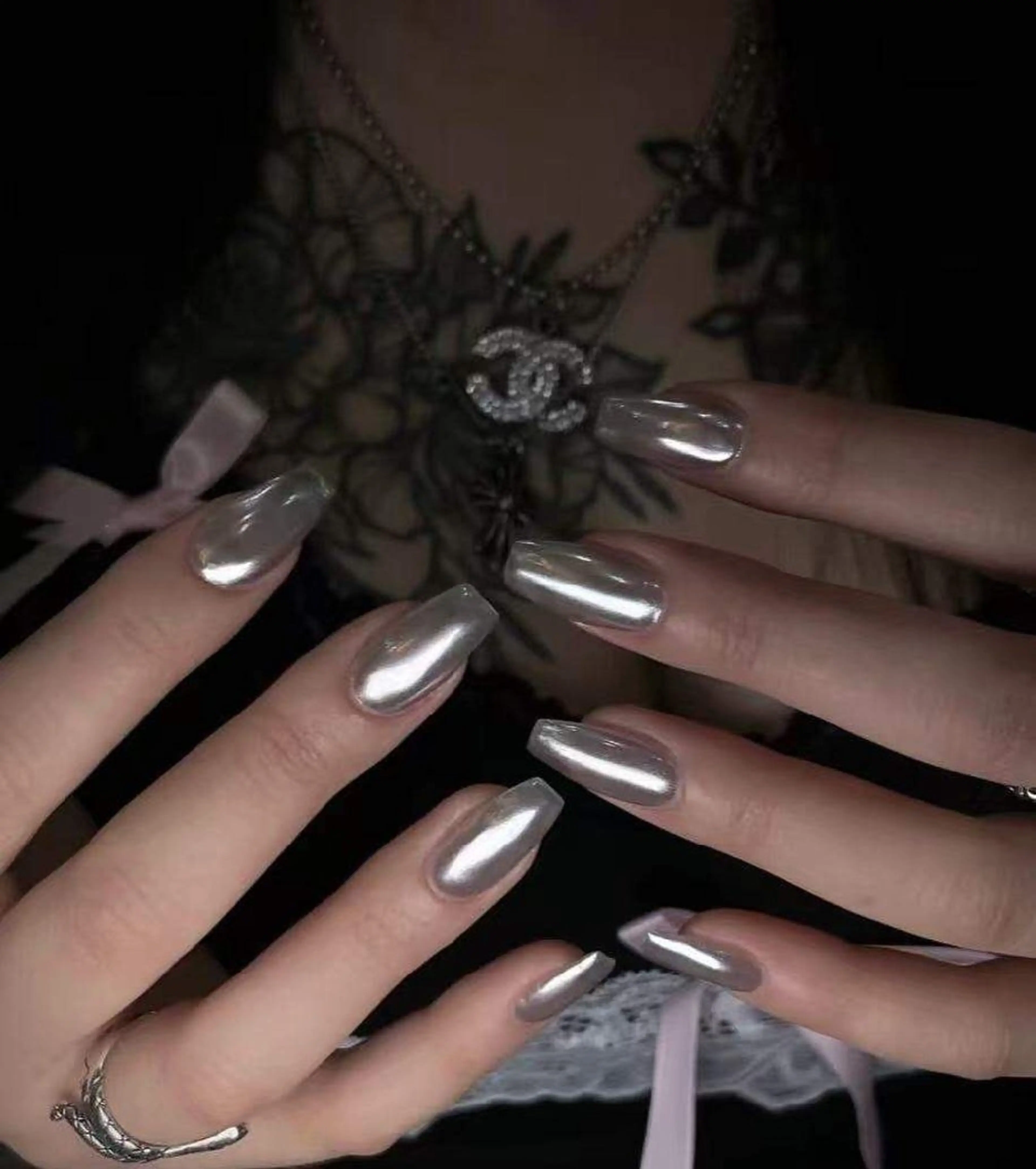 ネイル オーロラネイル フラワーネイル フットネイル フレンチネイル ジェルネイル ハンドネイル Oomiya 服部のネイルデザイン