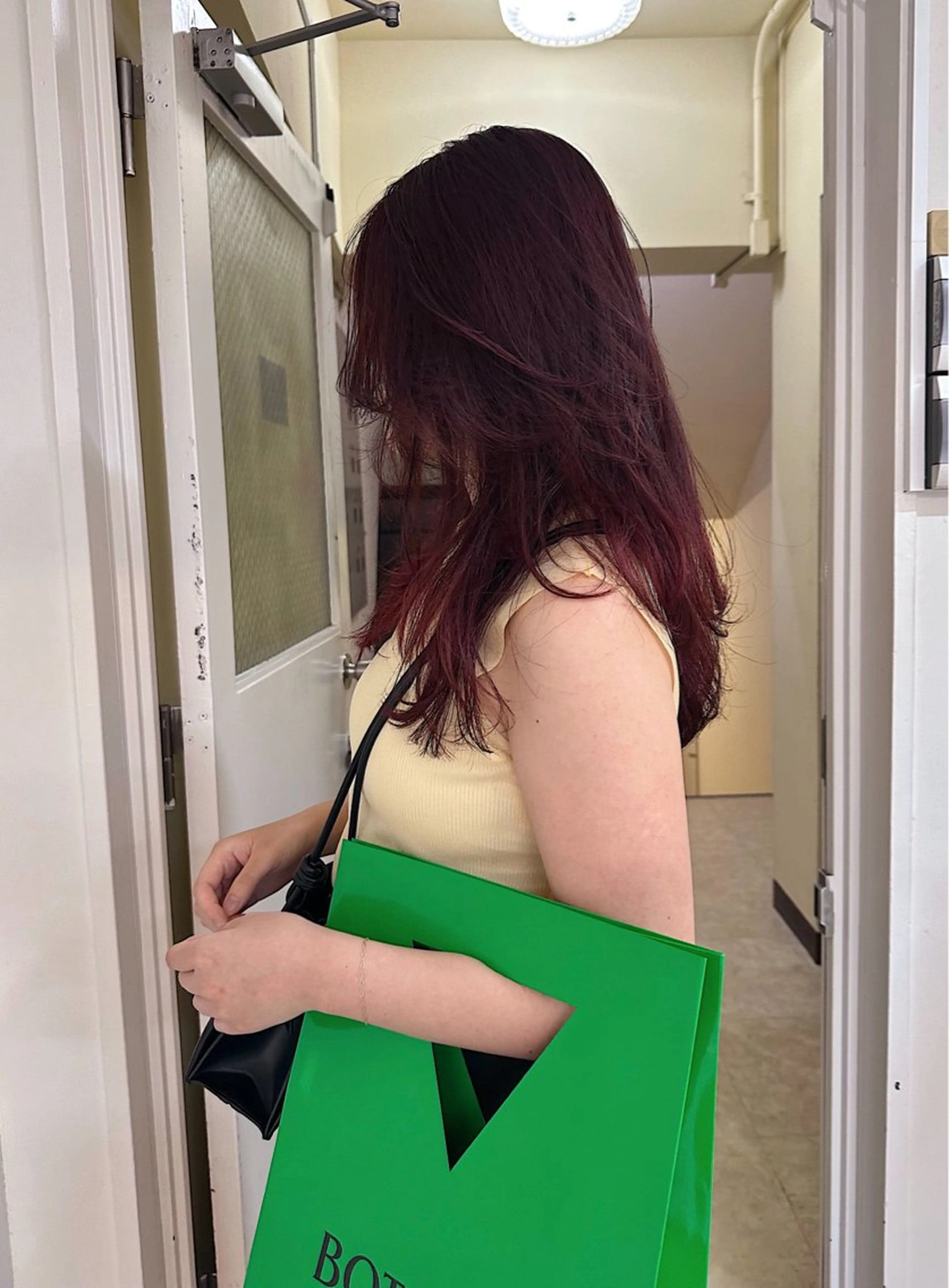 セミロング カラー カシス ピンクカラー FavyS「フェイヴィーズ」所属・竹中 彩音のヘアスタイル