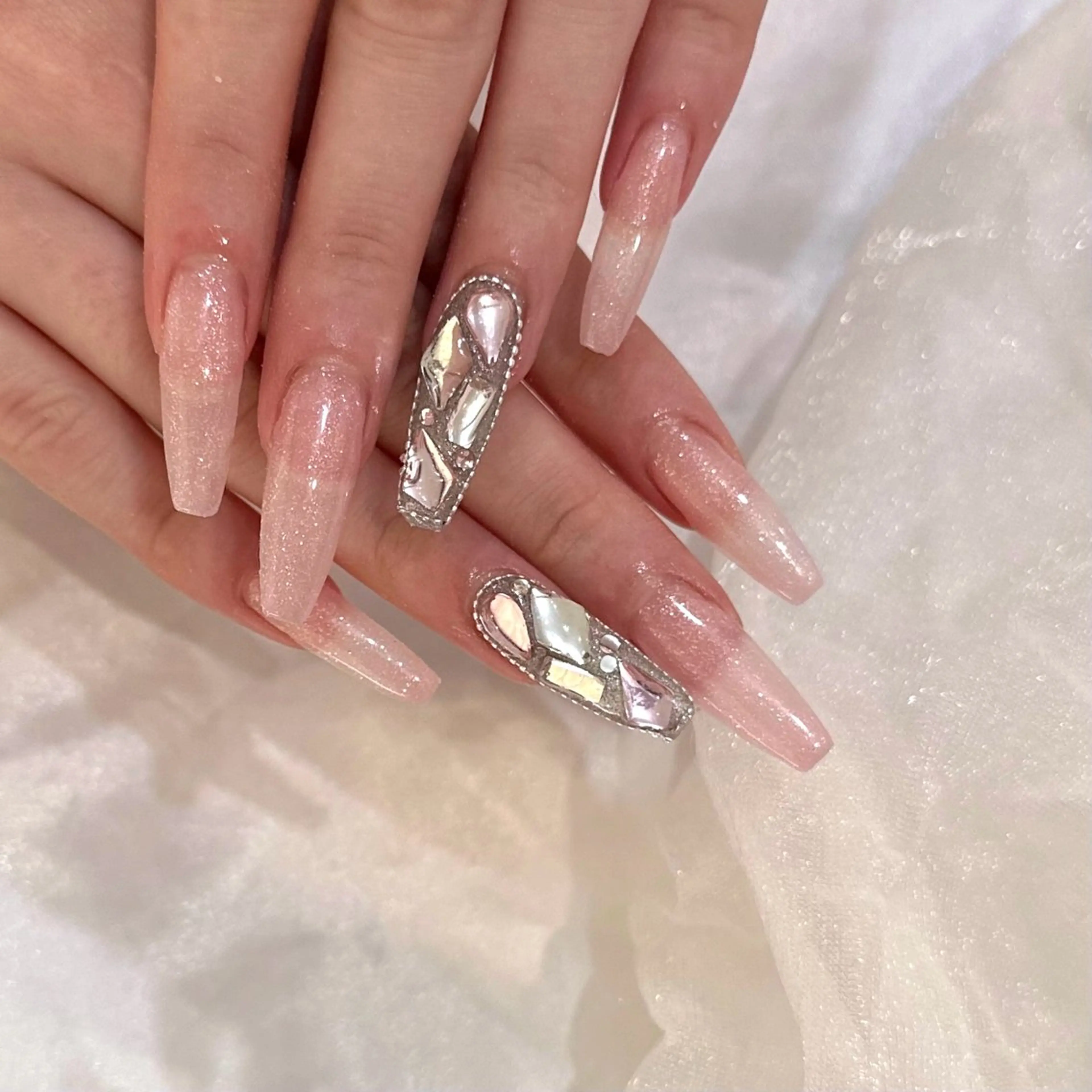 ネイル ハンドネイル SARA ♥のネイルデザイン