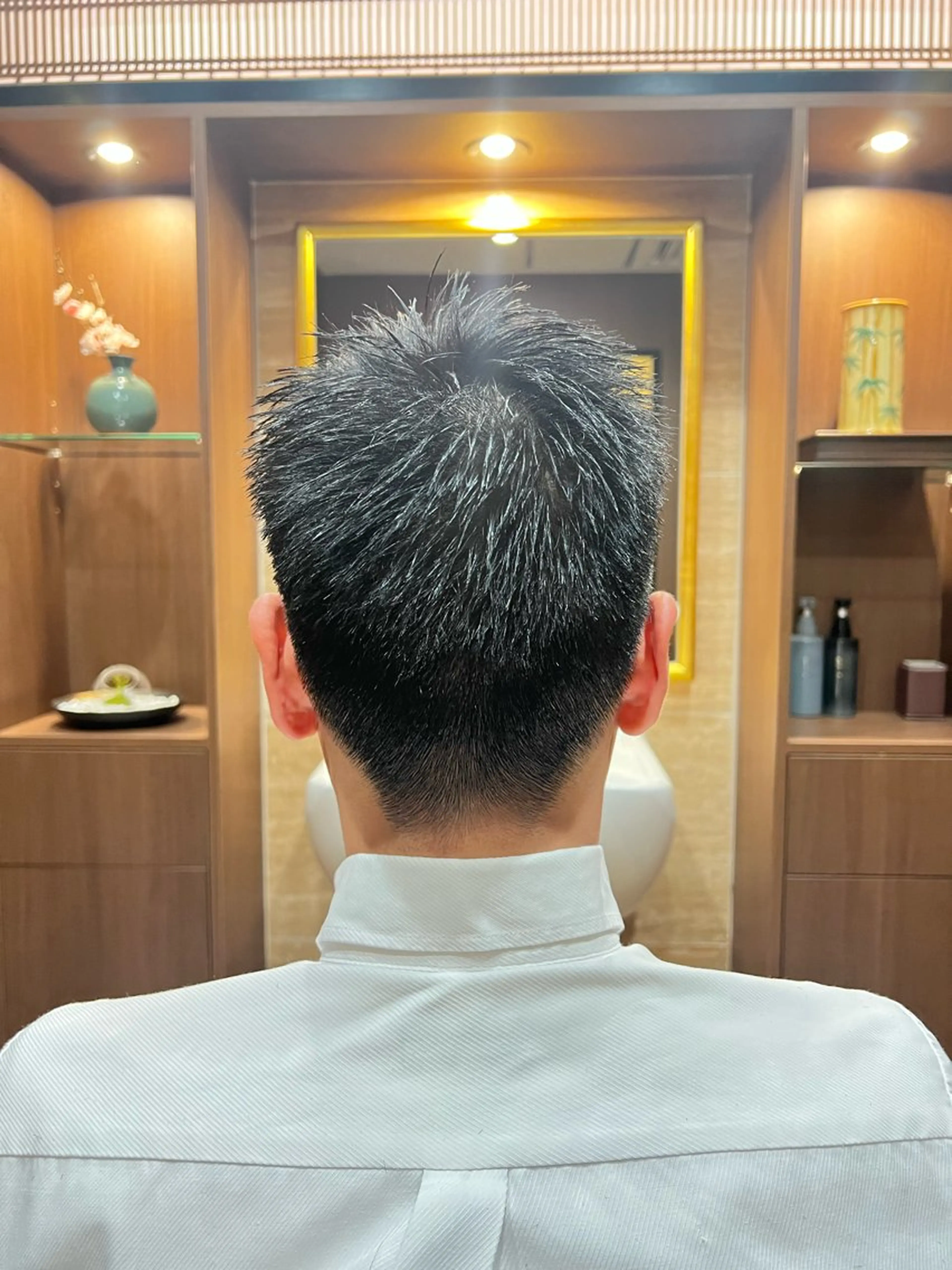 ショート ヒロ銀座バーバーショップ丸の内所属・秋山 琳太のヘアスタイル